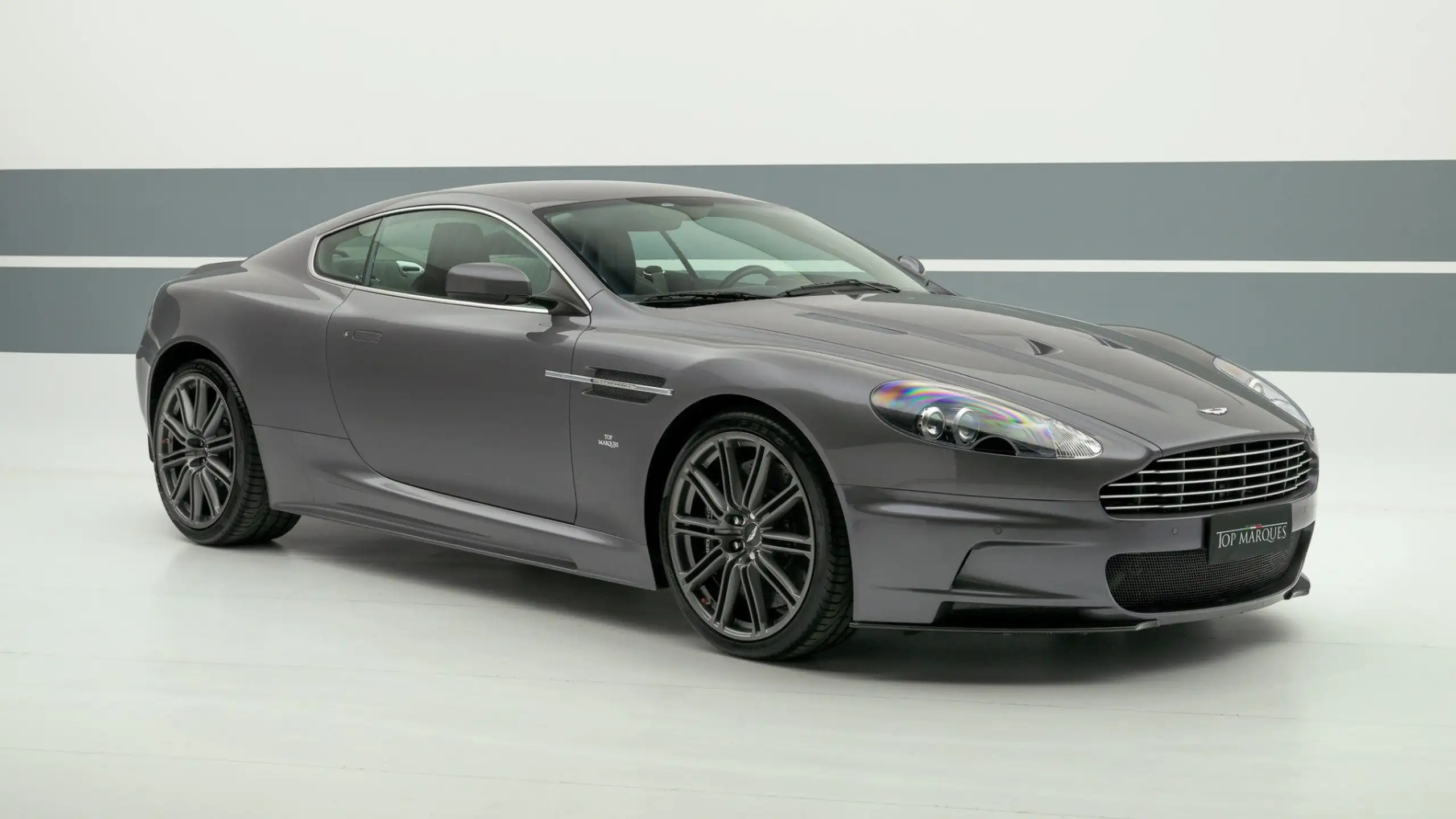 Aston Martin - DBS