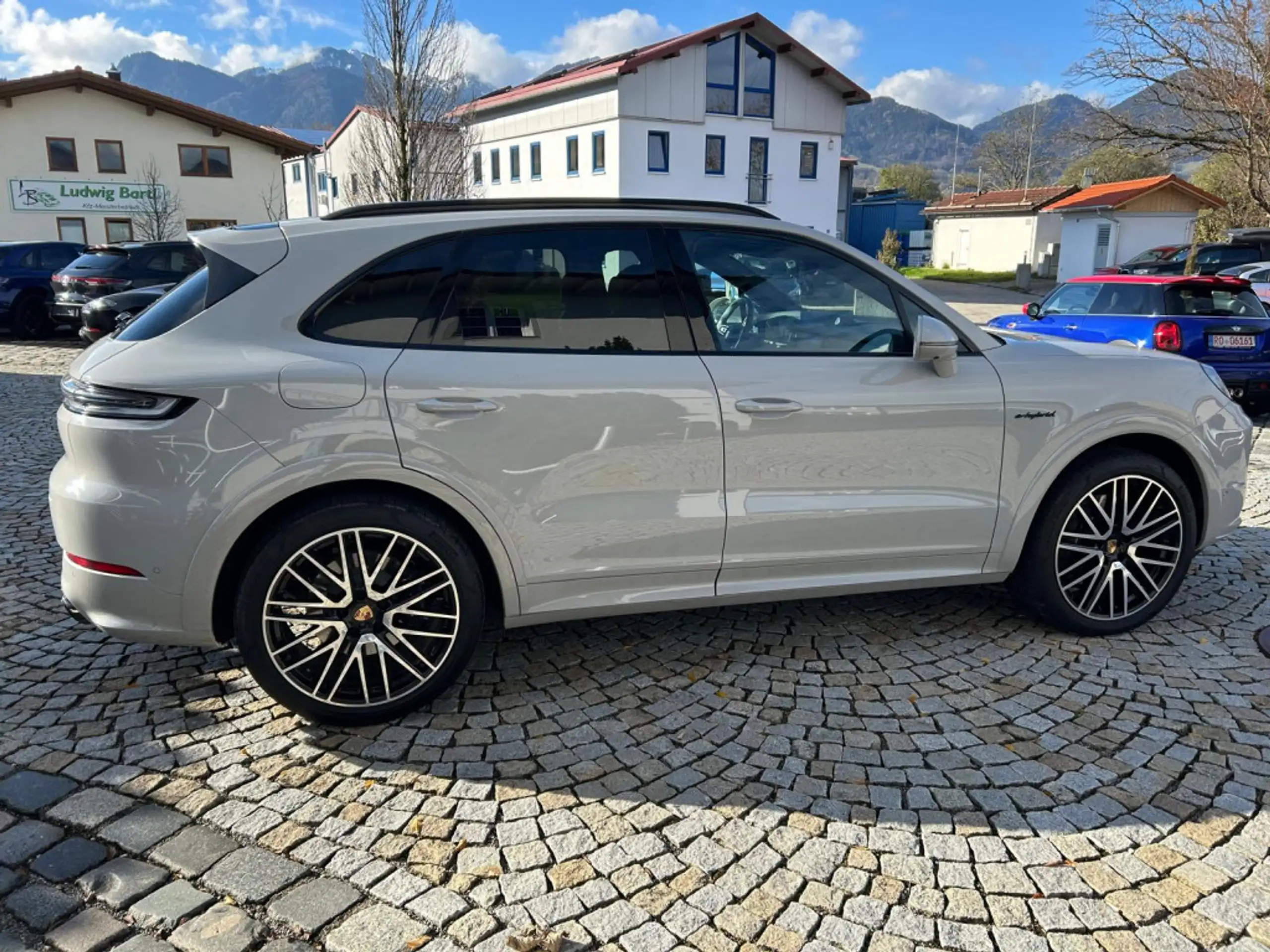 Porsche - Cayenne