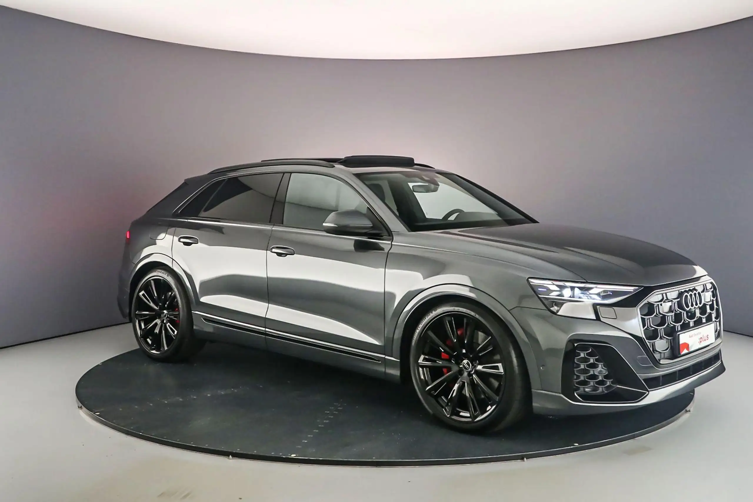 Audi - Q8