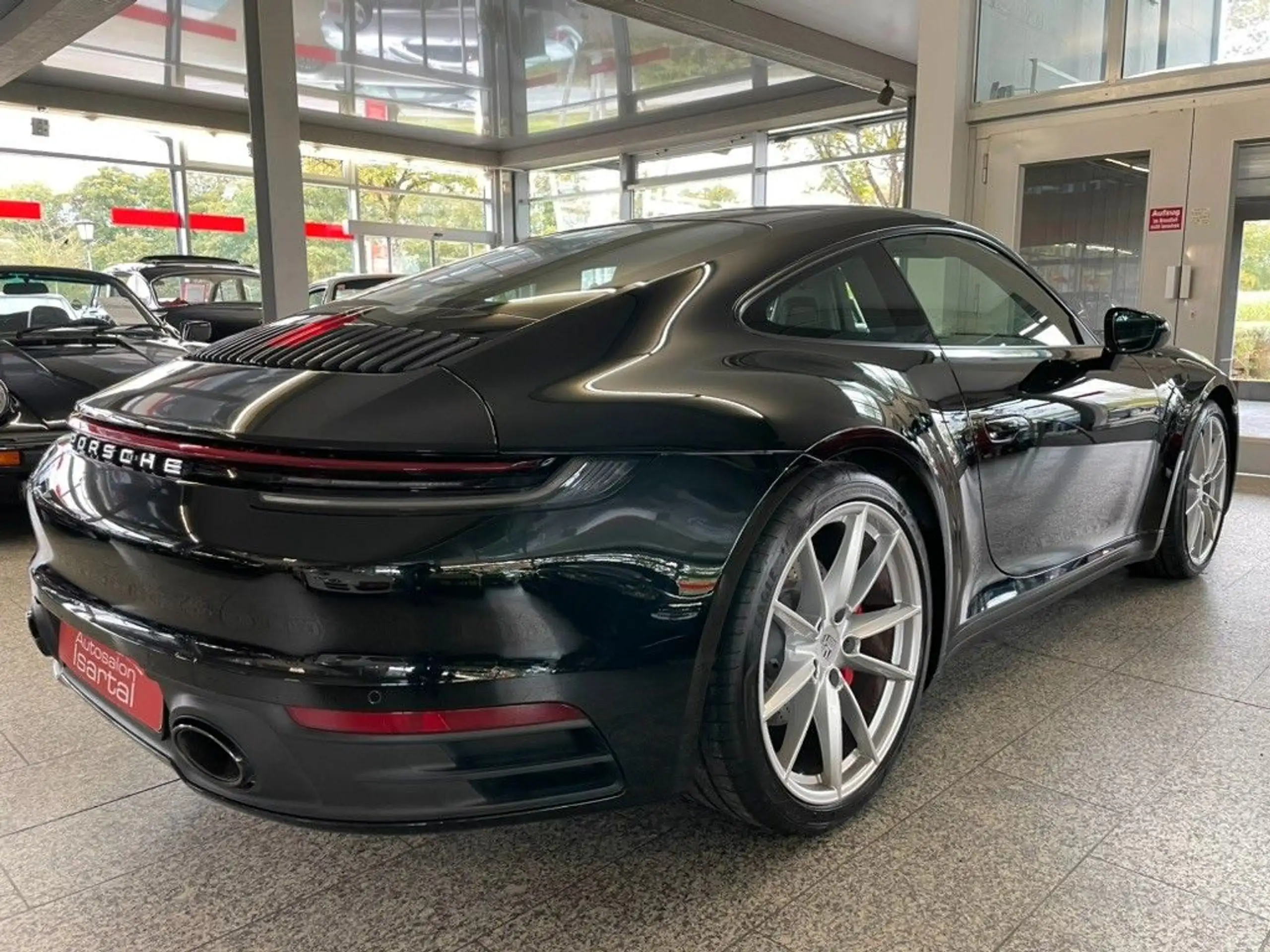 Porsche - 911