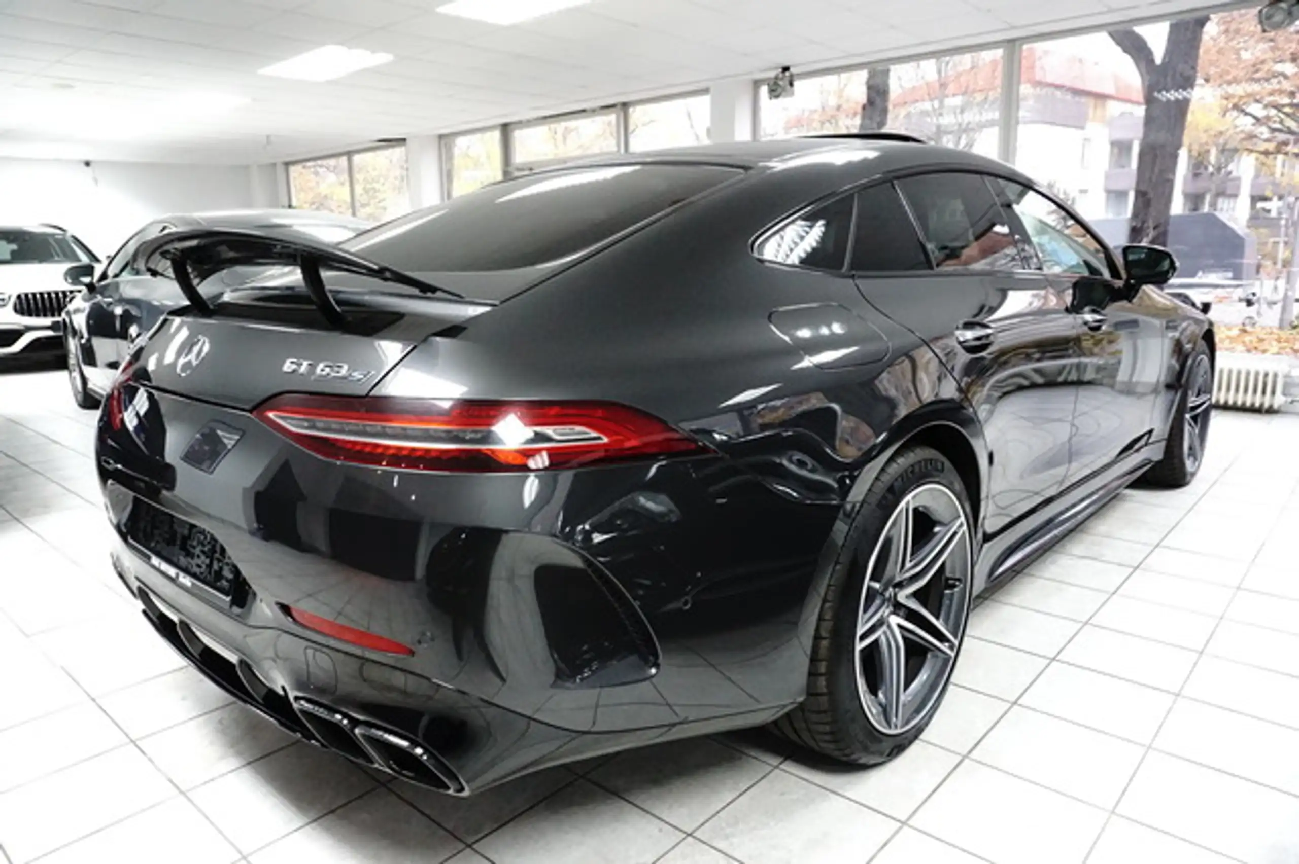 Mercedes-Benz - AMG GT