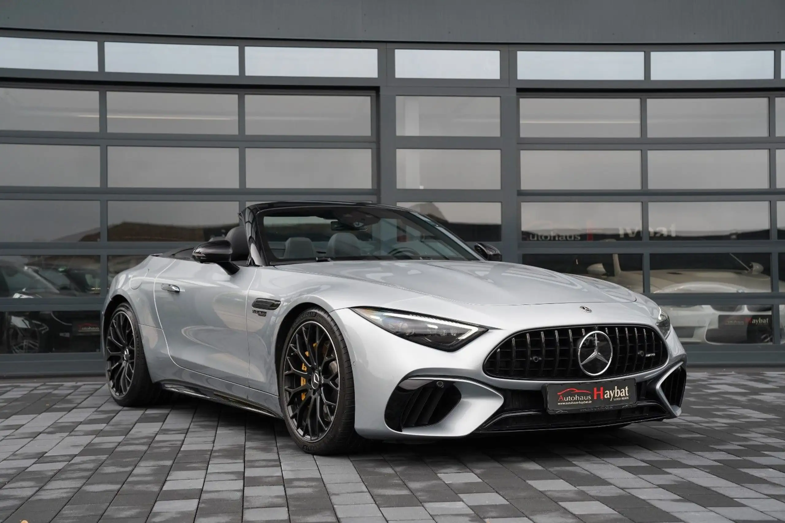 Mercedes-Benz - SL 63 AMG