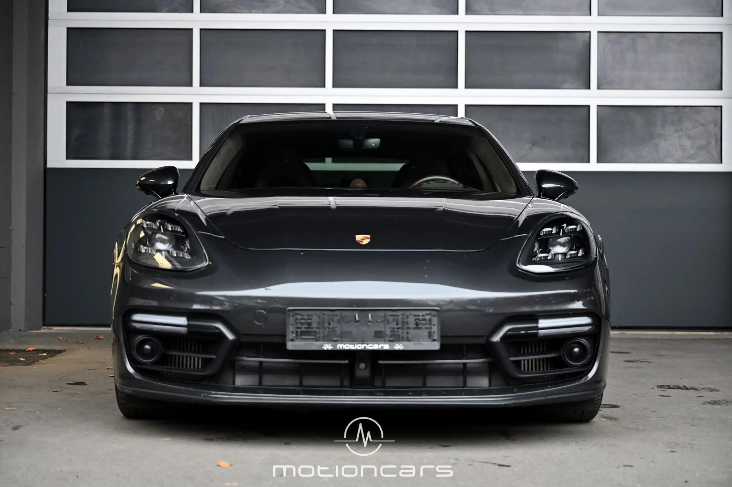 Porsche - Panamera