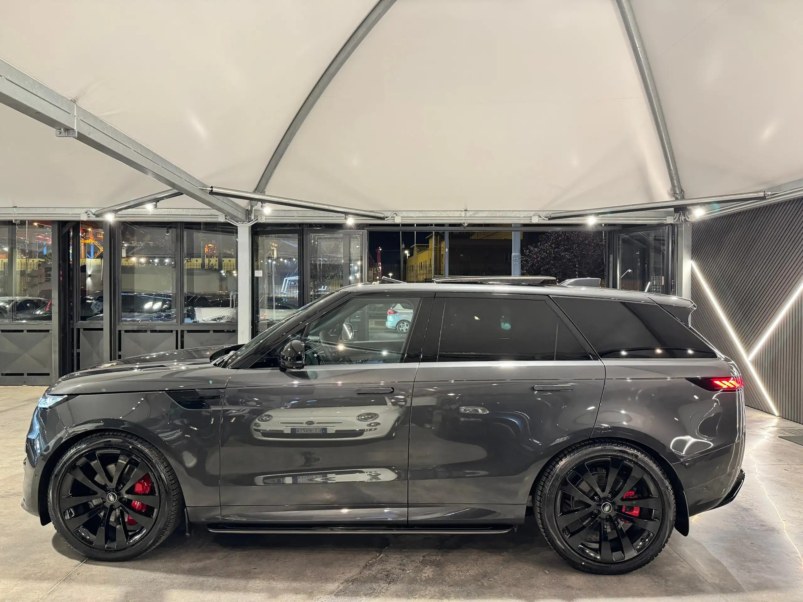 Land Rover - Range Rover Sport