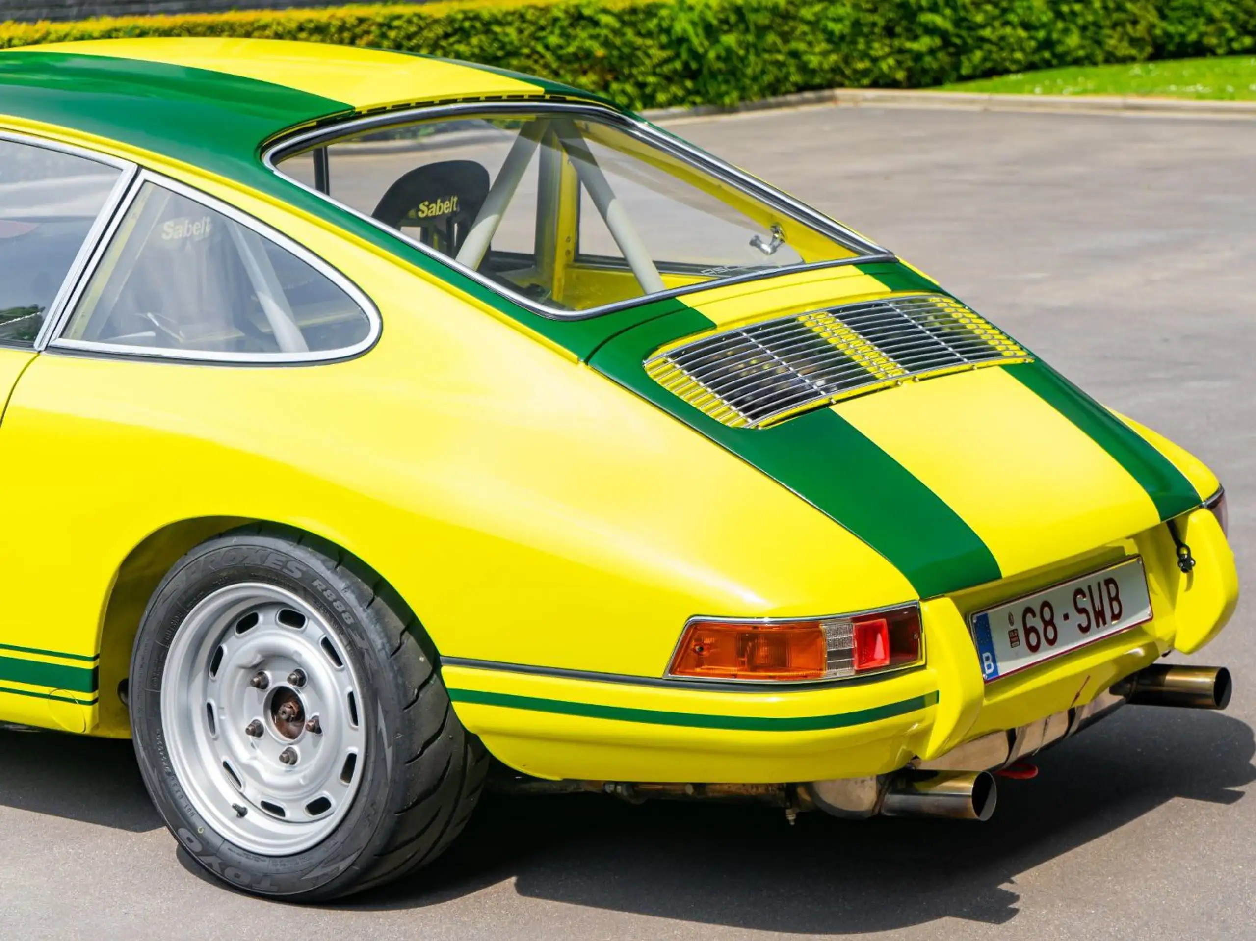 Porsche - 911