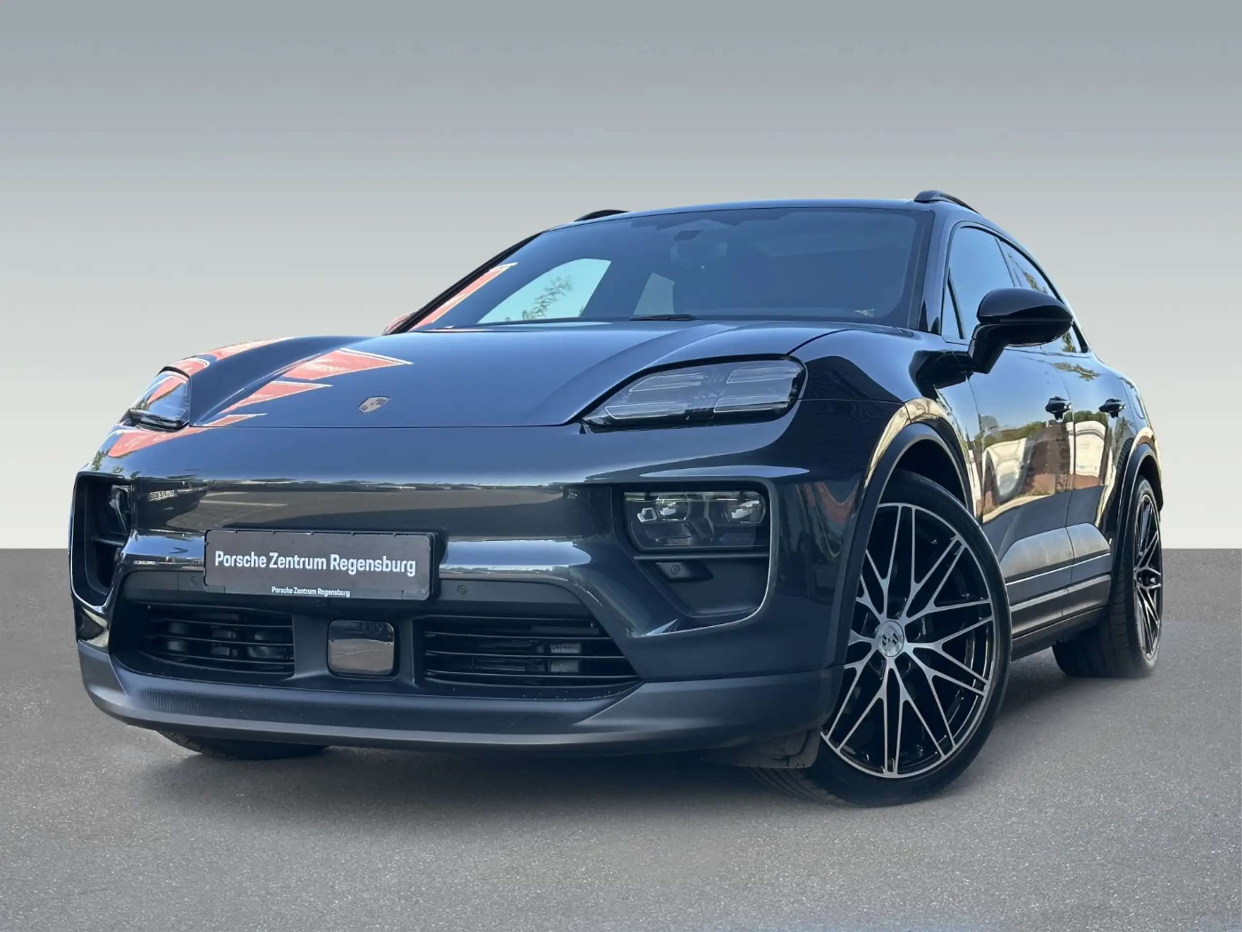 Porsche - Macan