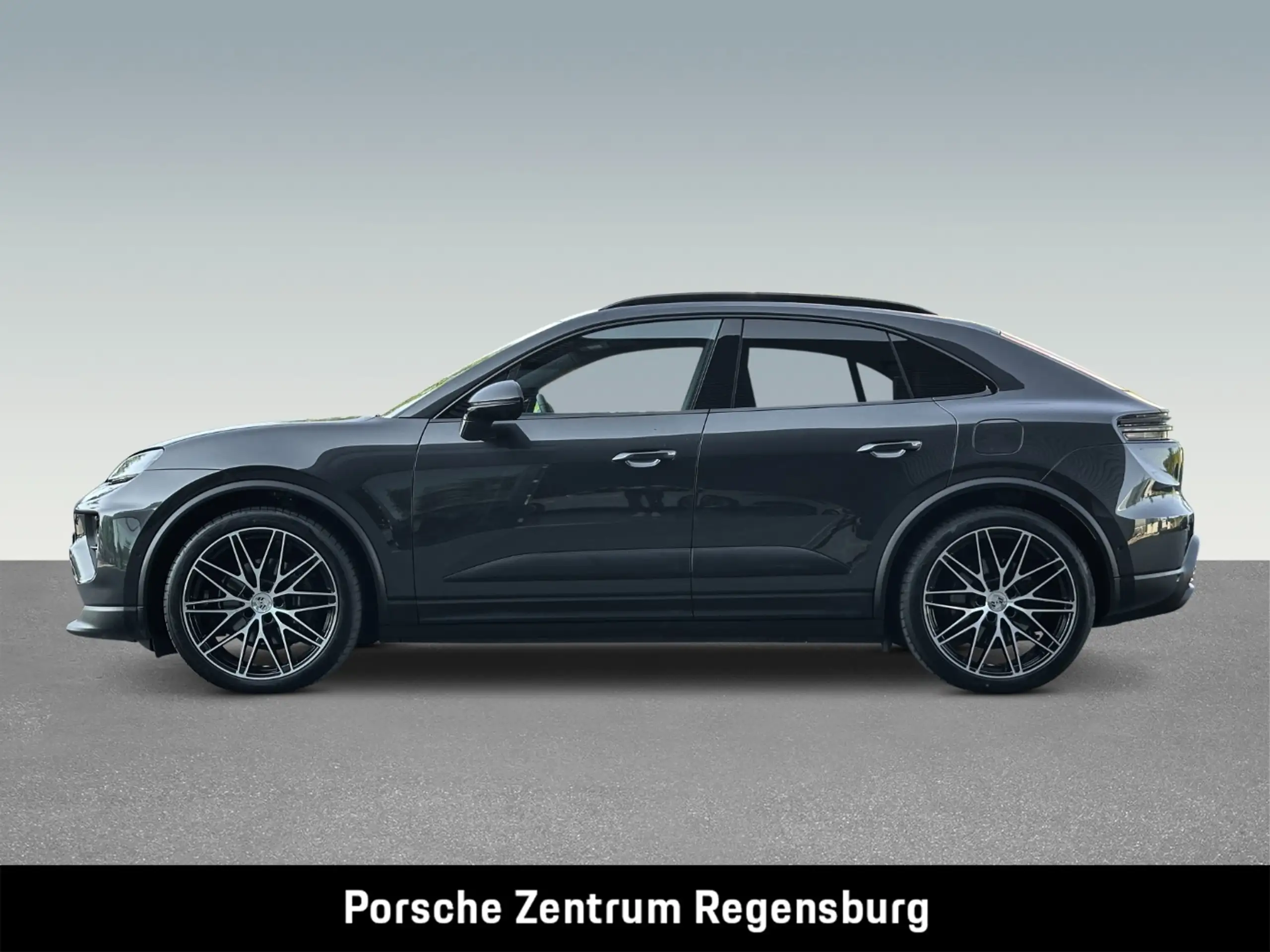 Porsche - Macan