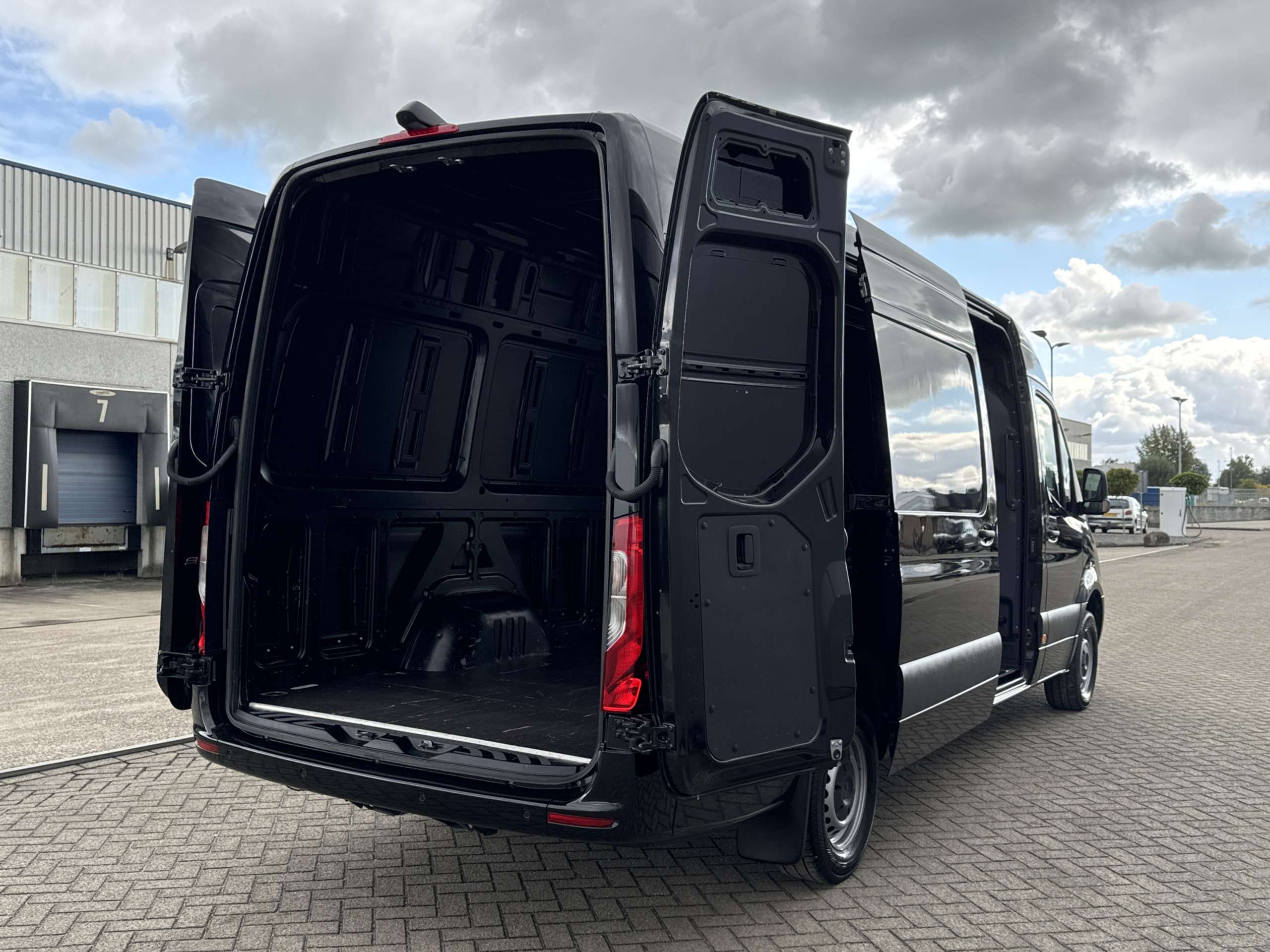 Mercedes-Benz - Sprinter