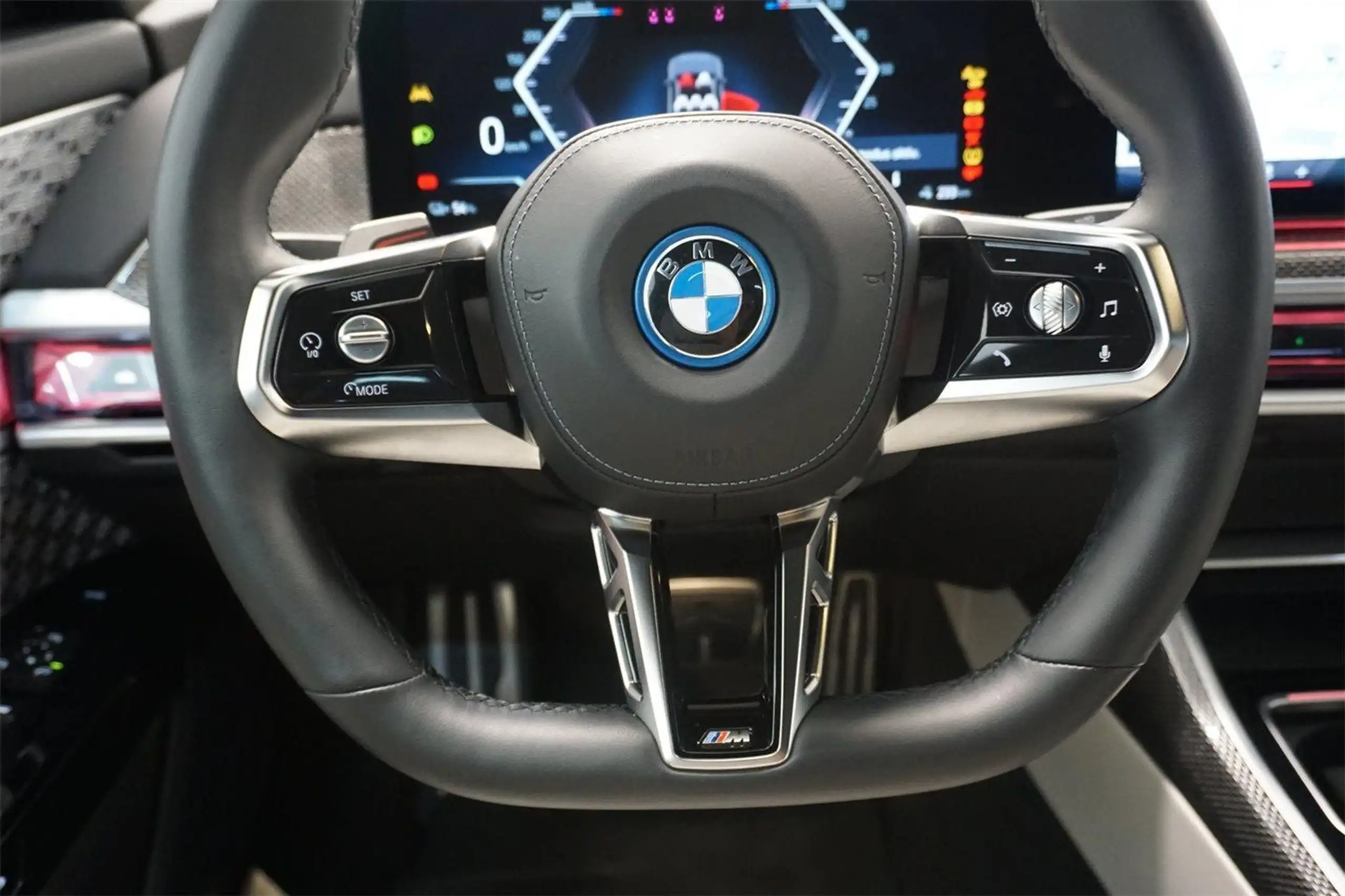 BMW - i7