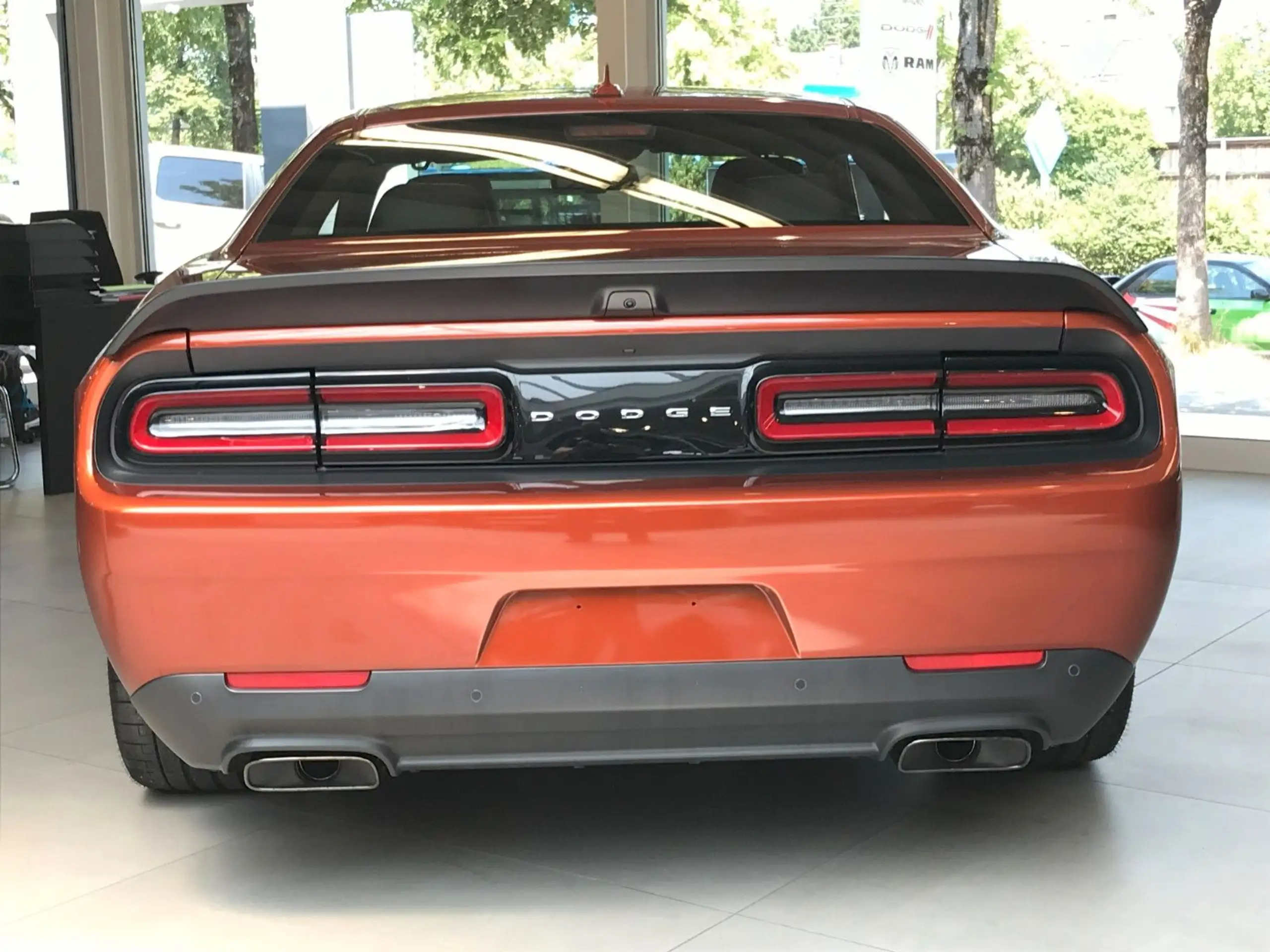 Dodge - Challenger