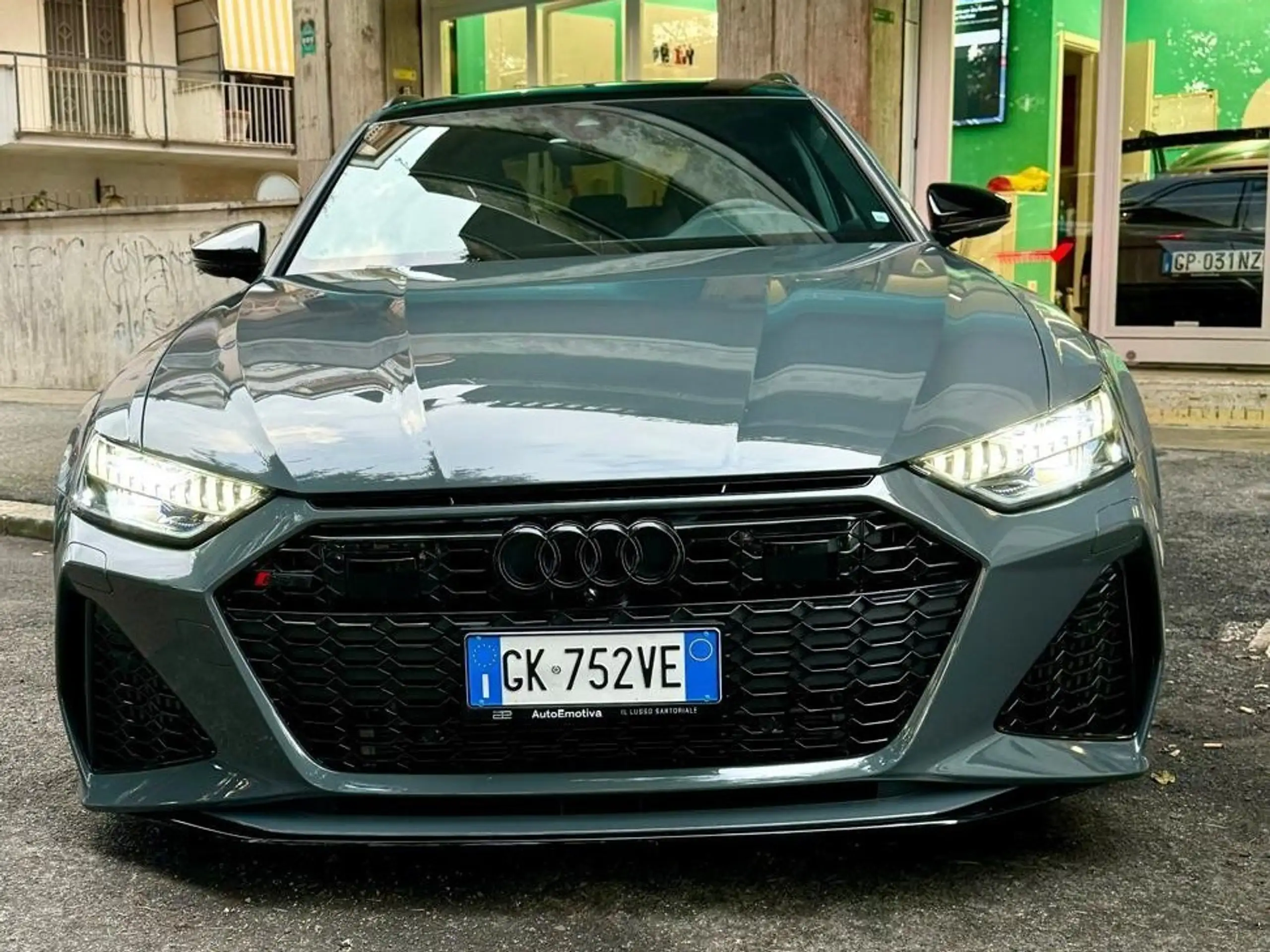 Audi - RS6