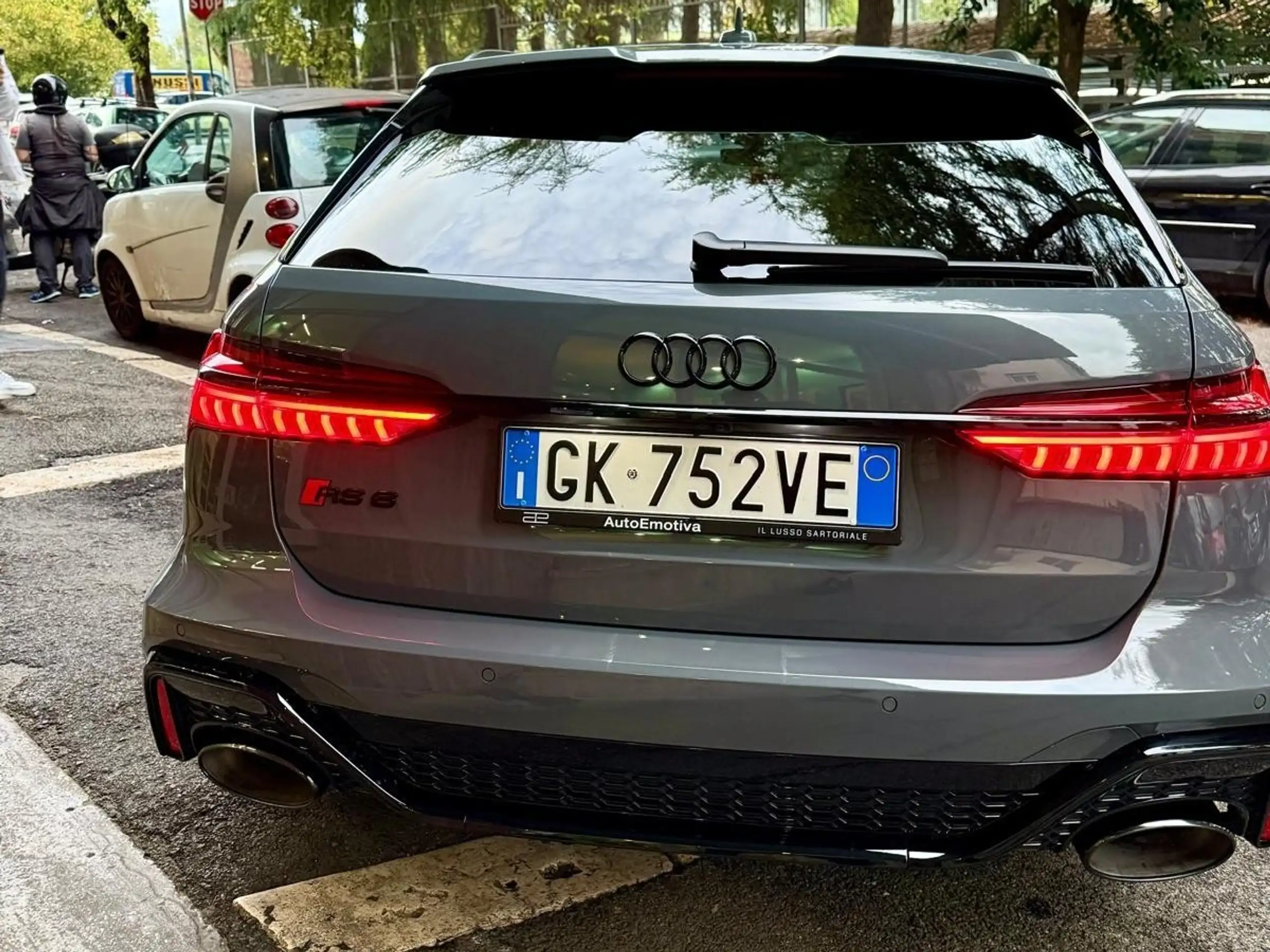 Audi - RS6