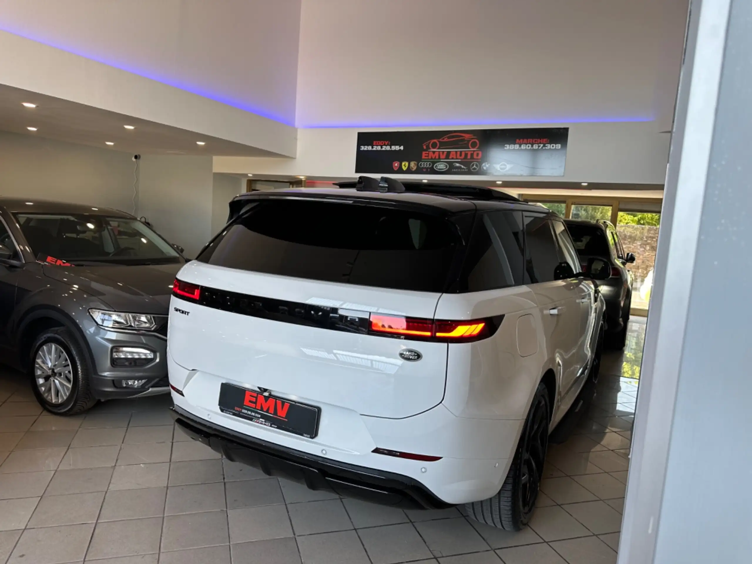 Land Rover - Range Rover Sport