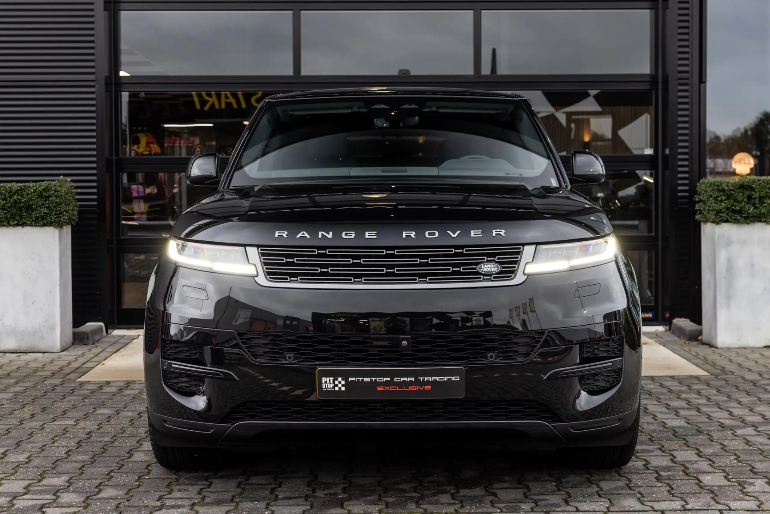 Land Rover - Range Rover Sport