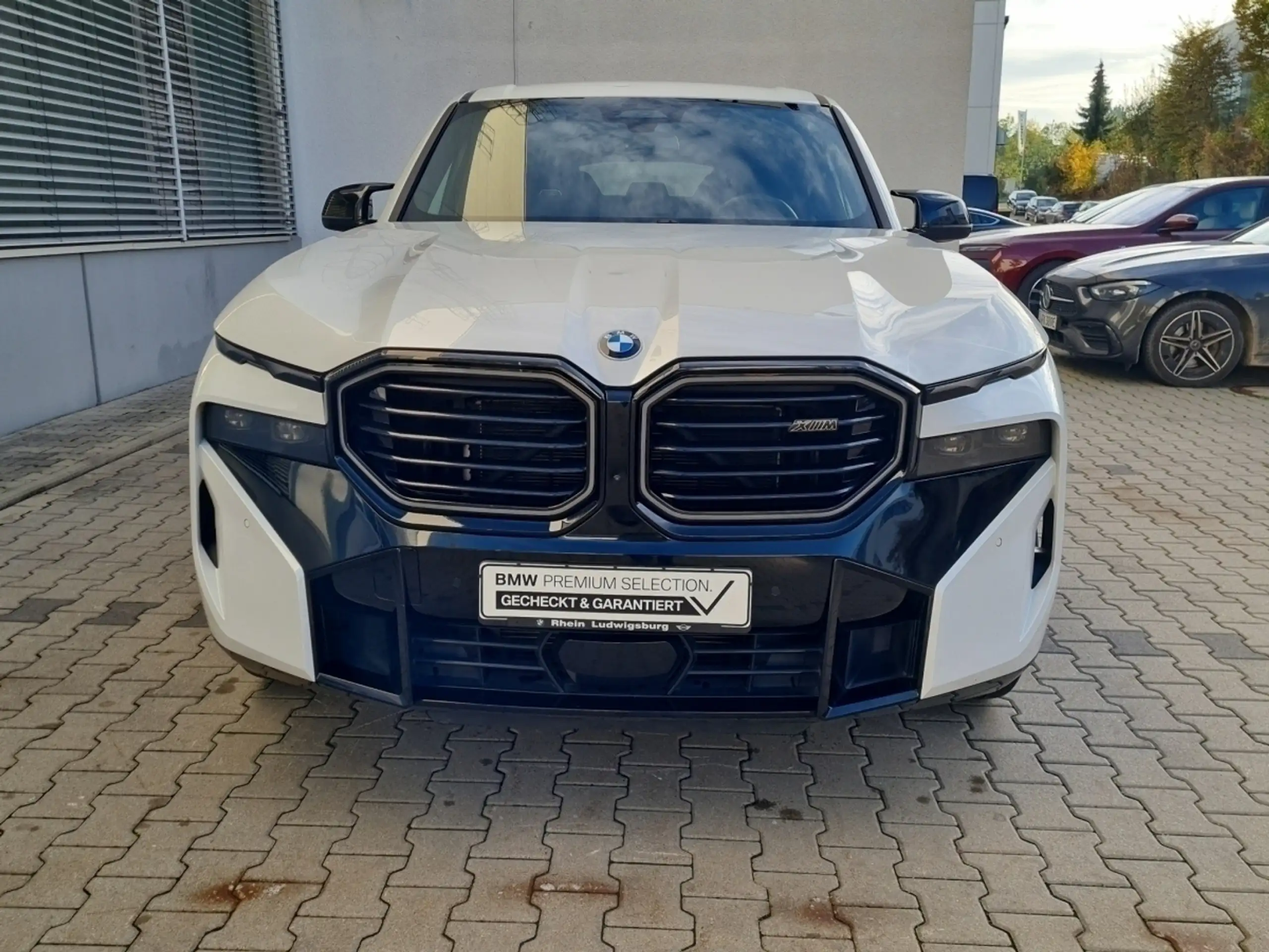 BMW - XM