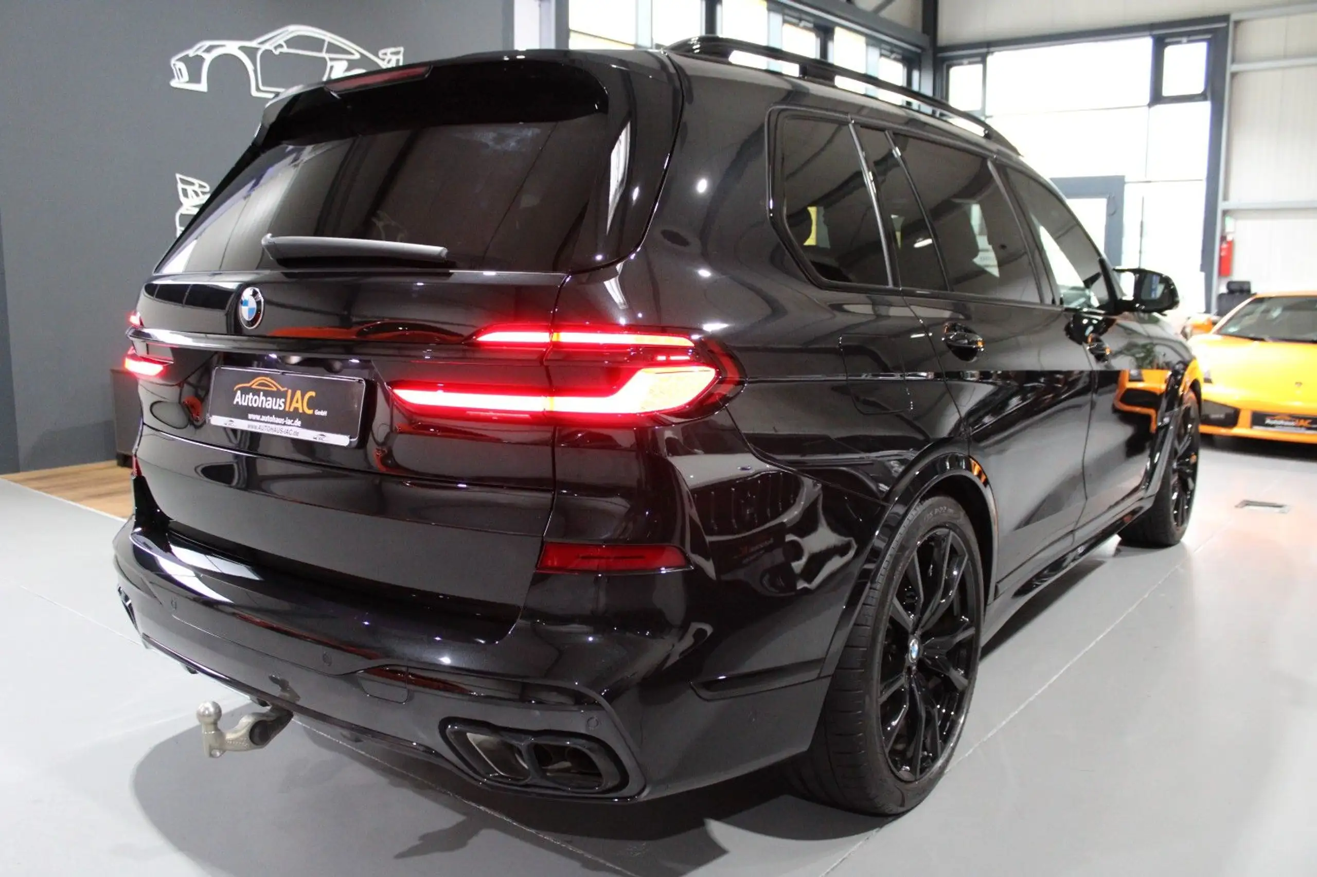 BMW - X7