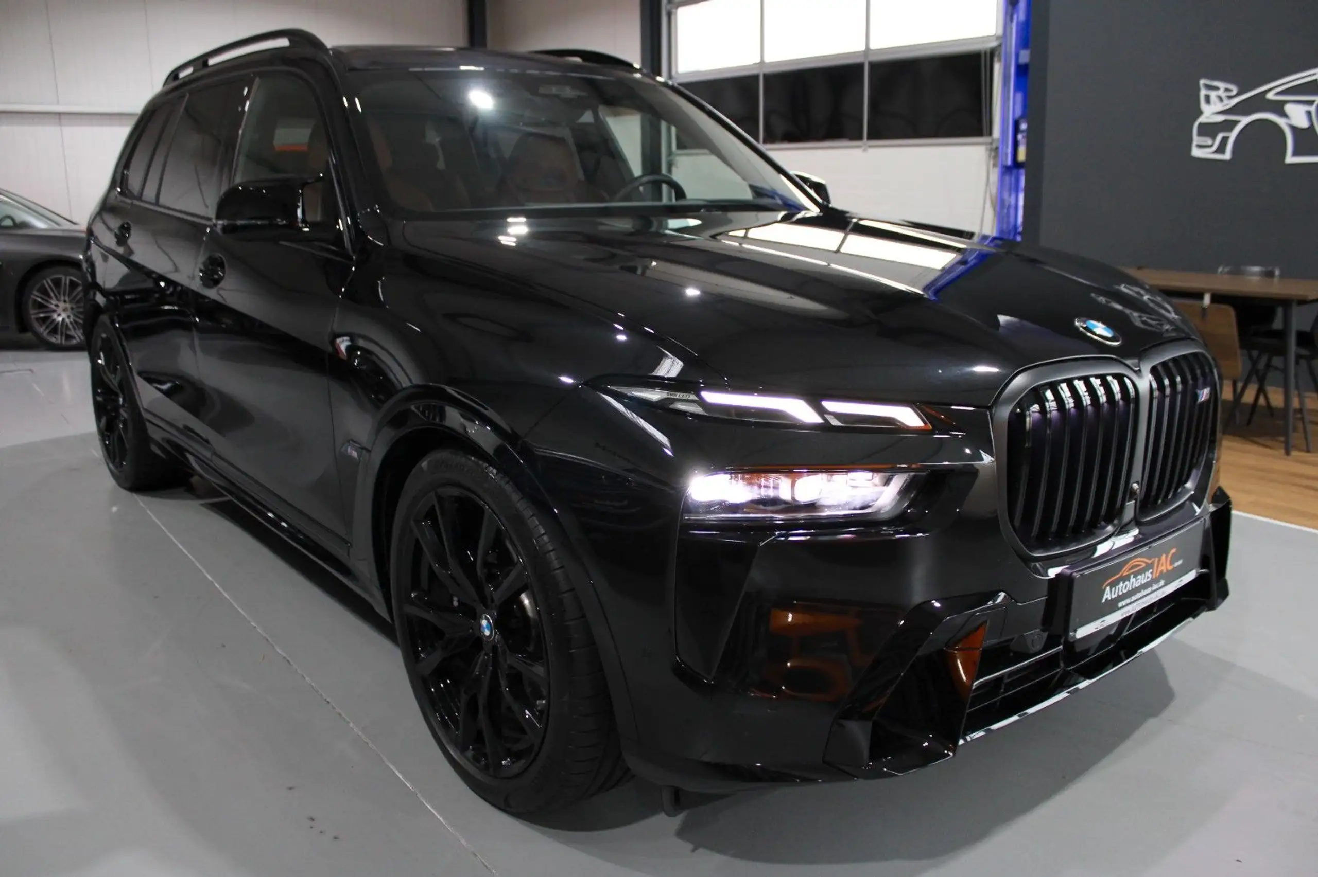 BMW - X7