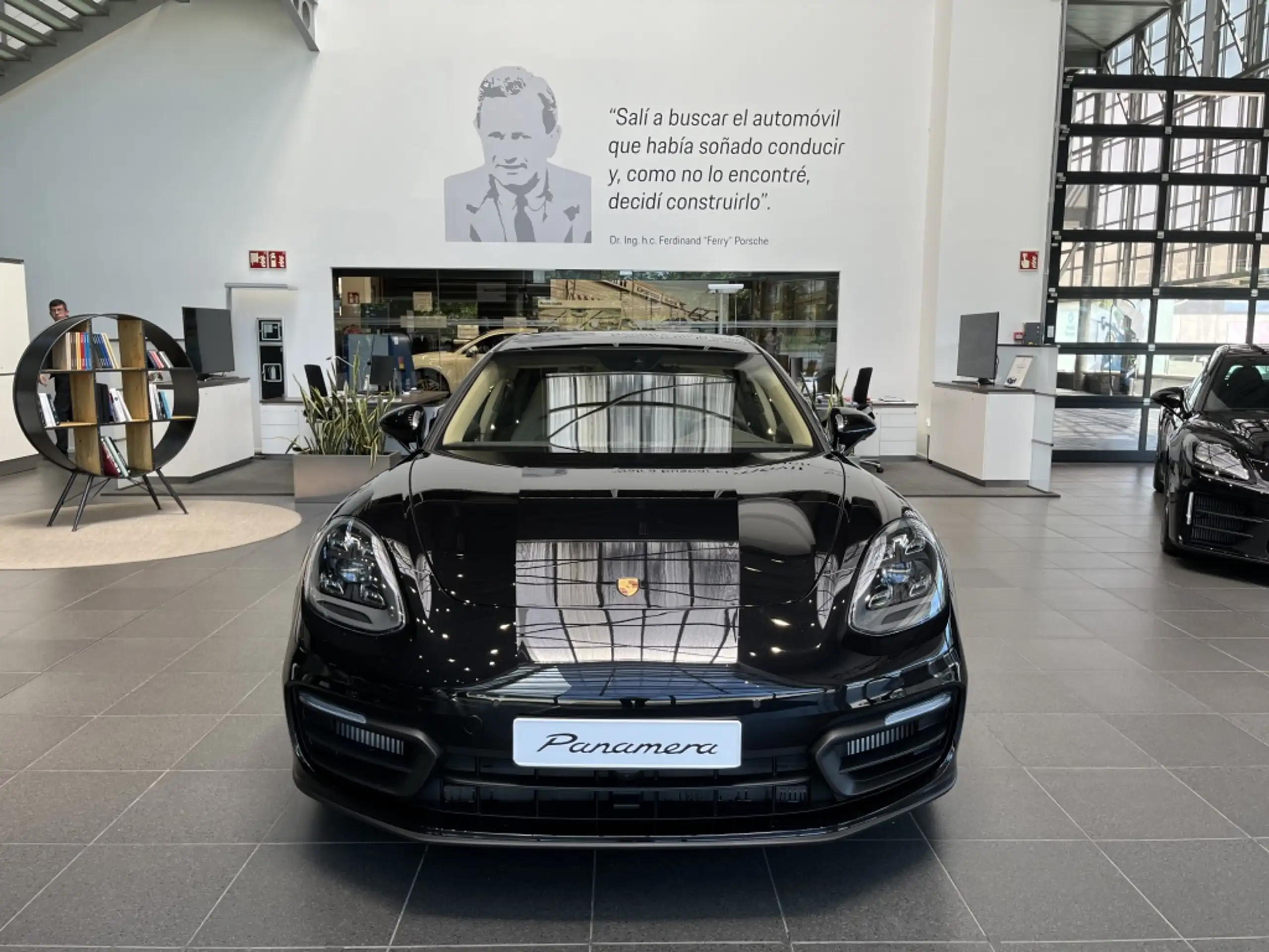 Porsche - Panamera