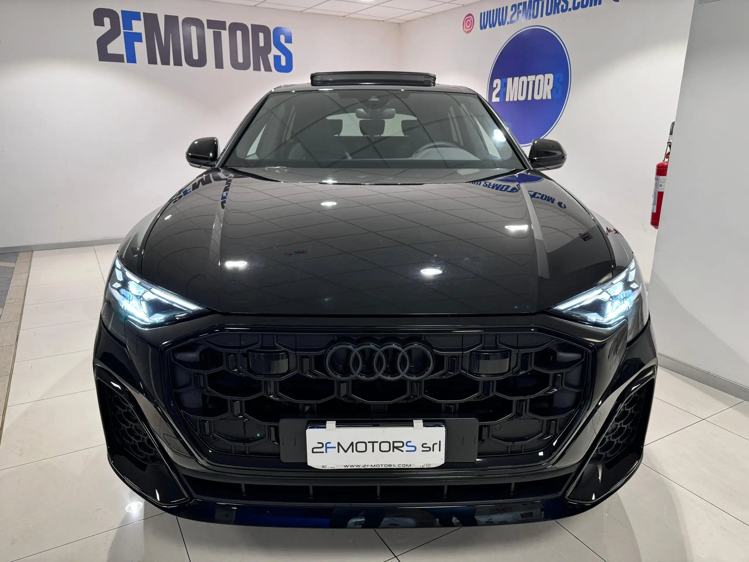 Audi - Q8