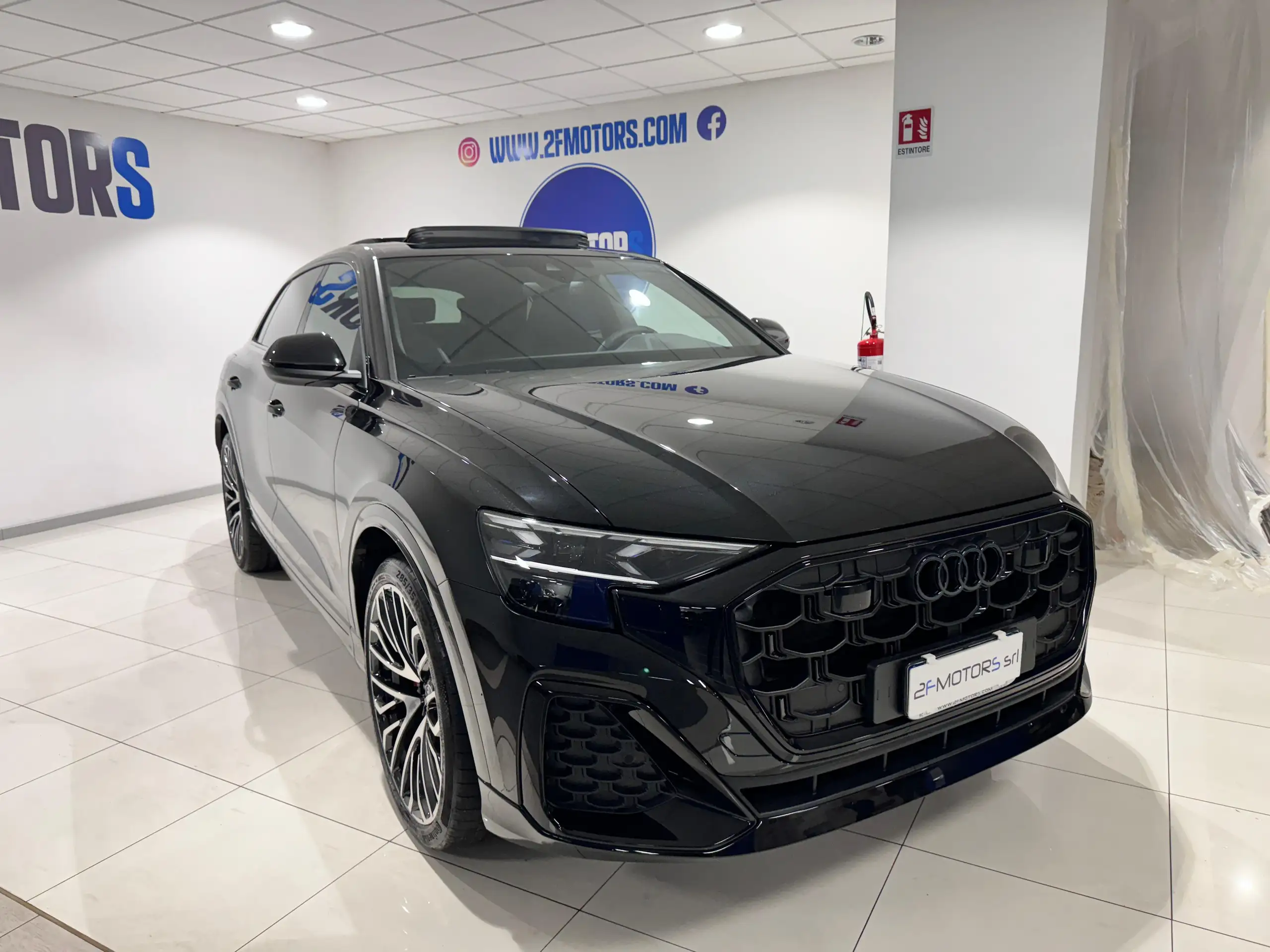 Audi - Q8