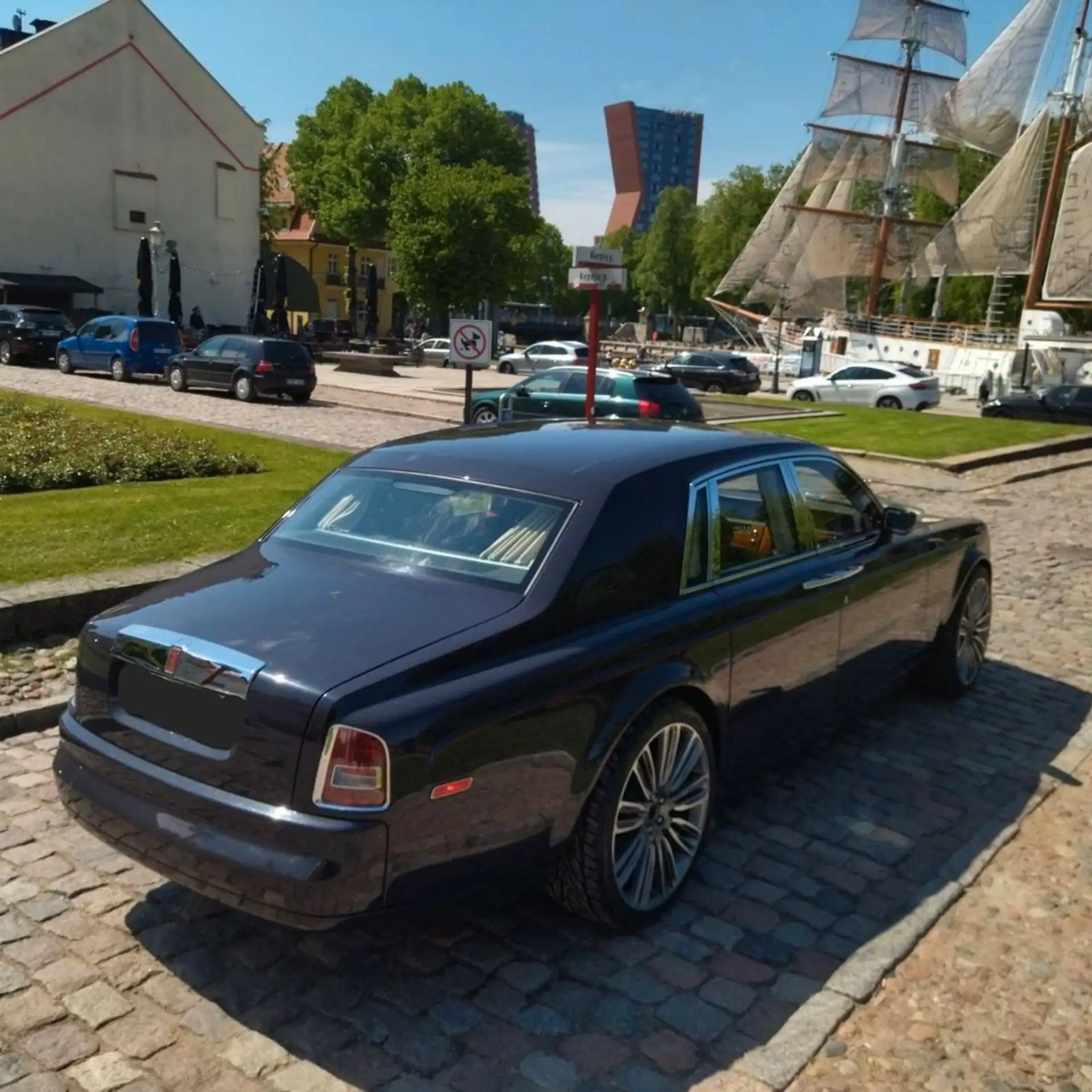 Rolls-Royce - Phantom