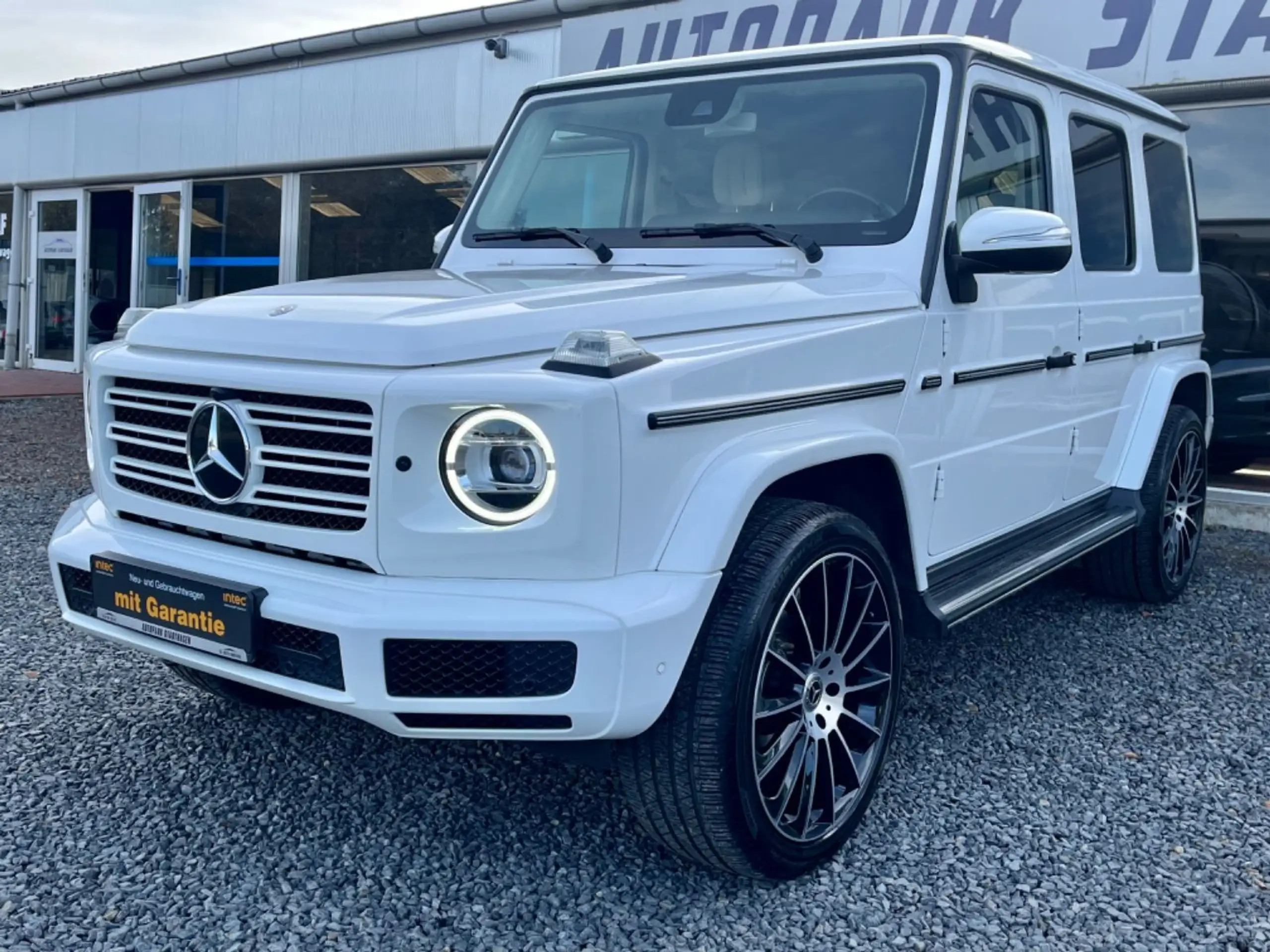 Mercedes-Benz - G 350