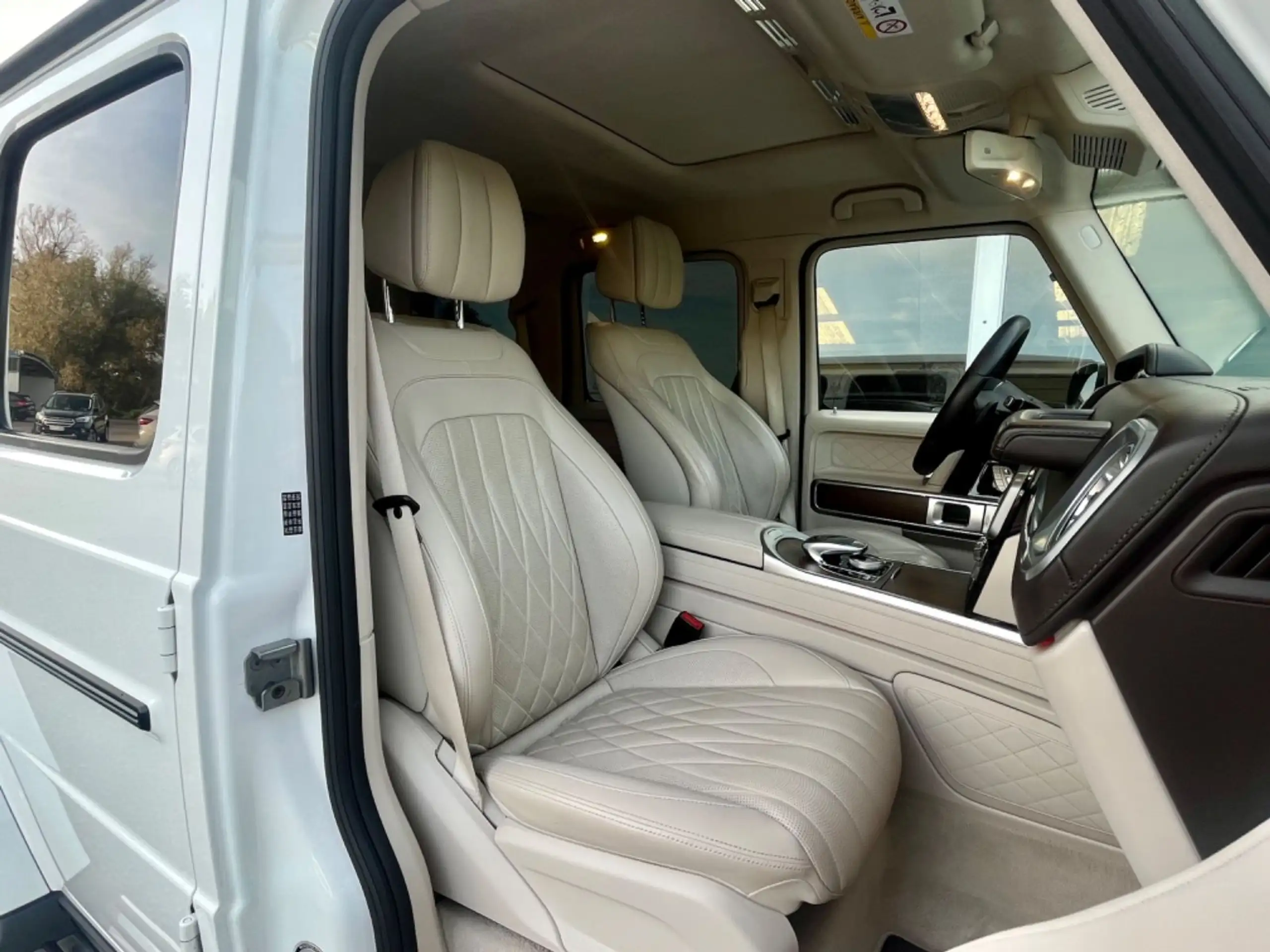 Mercedes-Benz - G 350