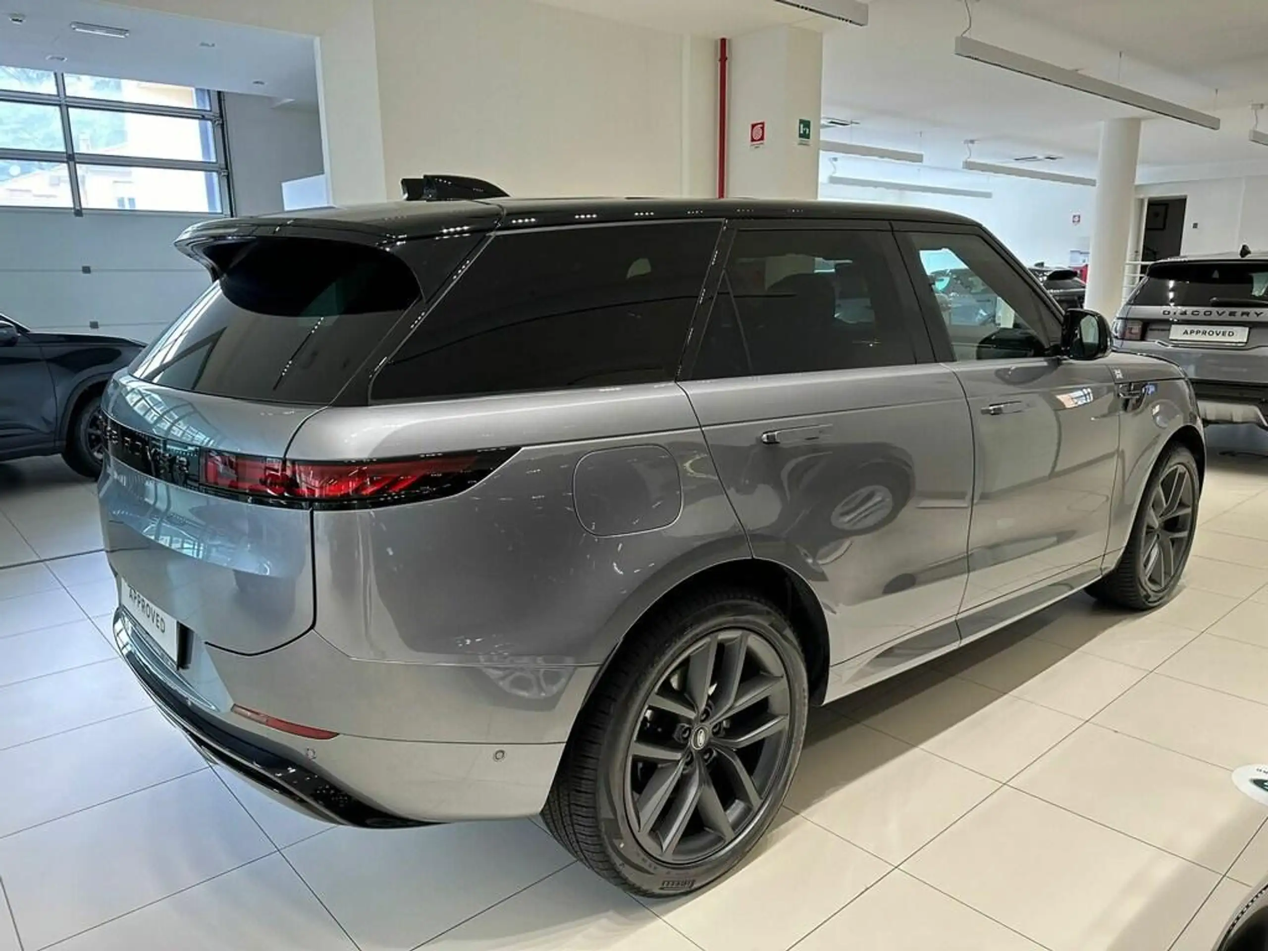 Land Rover - Range Rover Sport