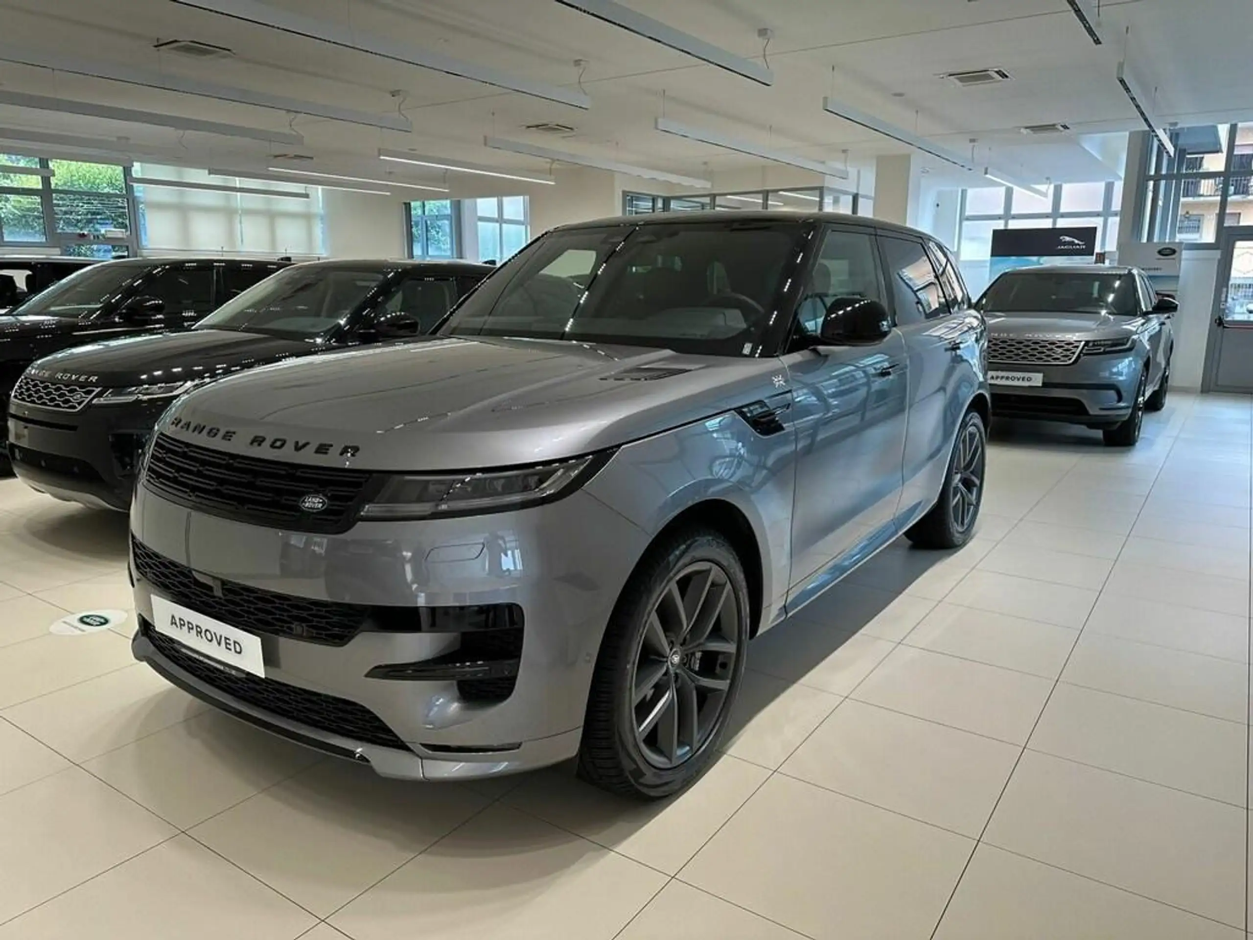 Land Rover - Range Rover Sport