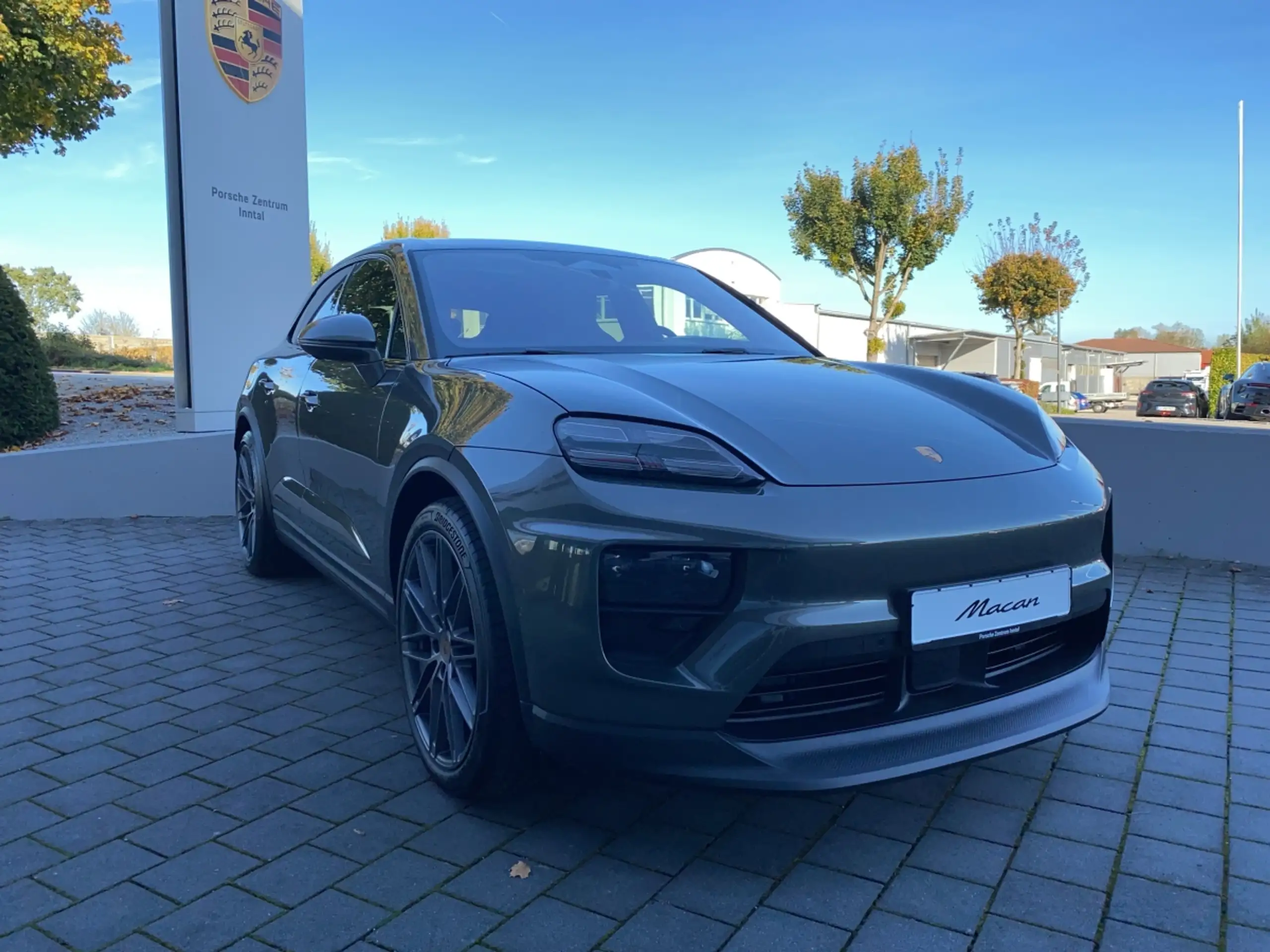 Porsche - Macan