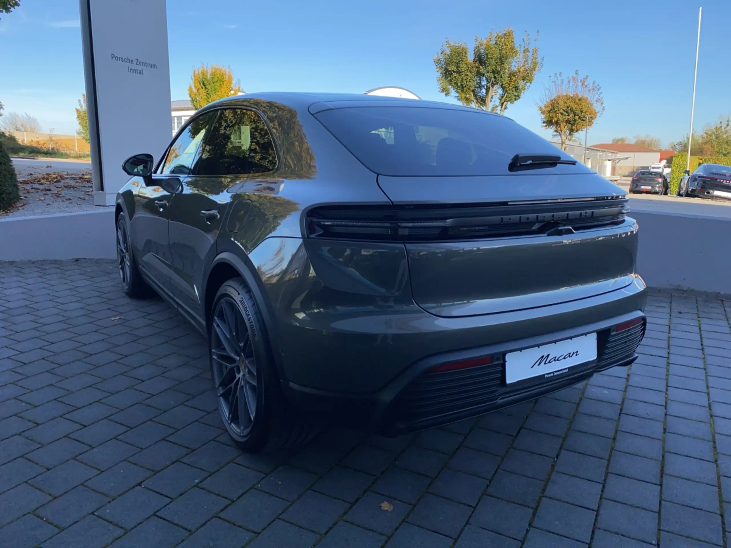 Porsche - Macan