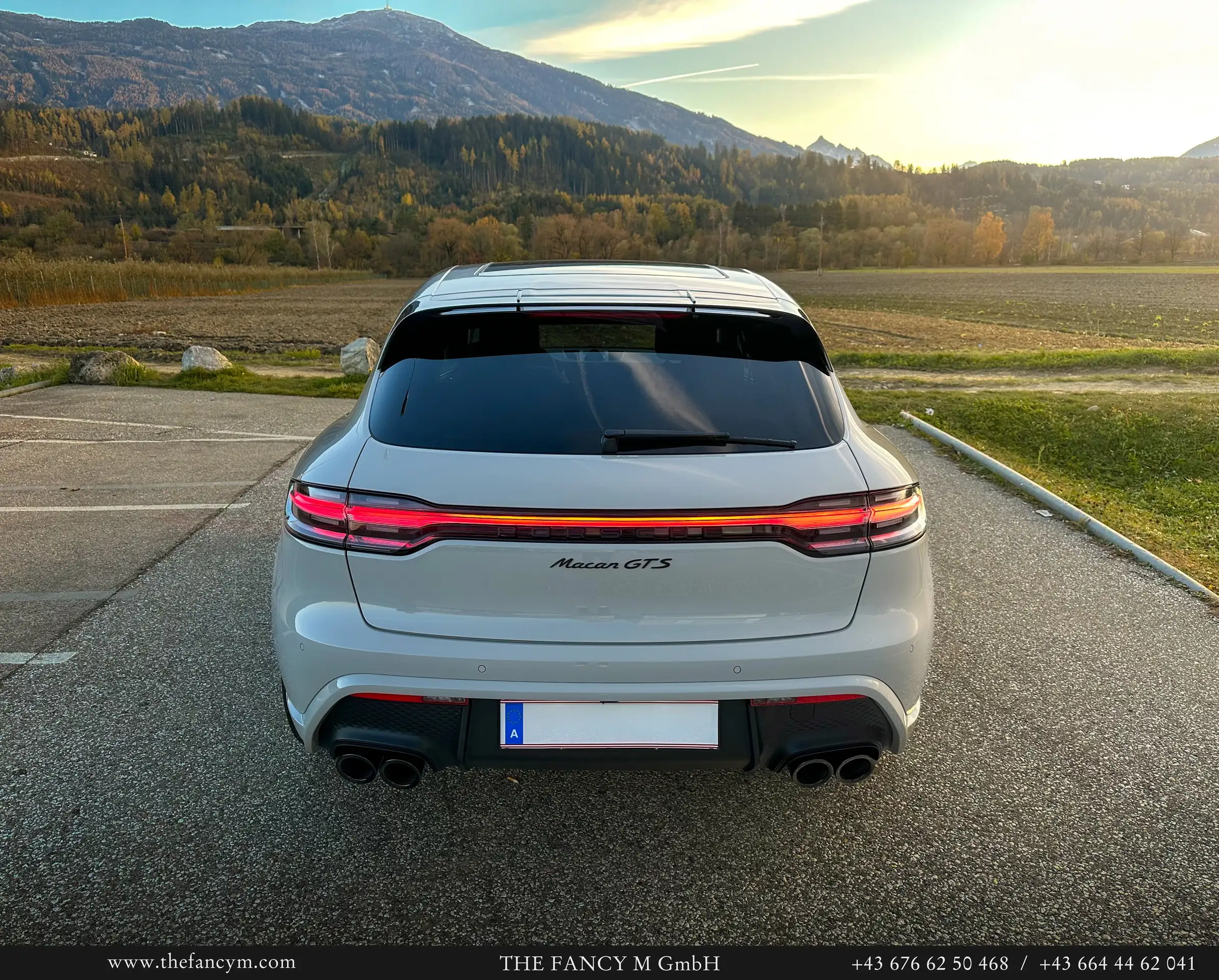 Porsche - Macan