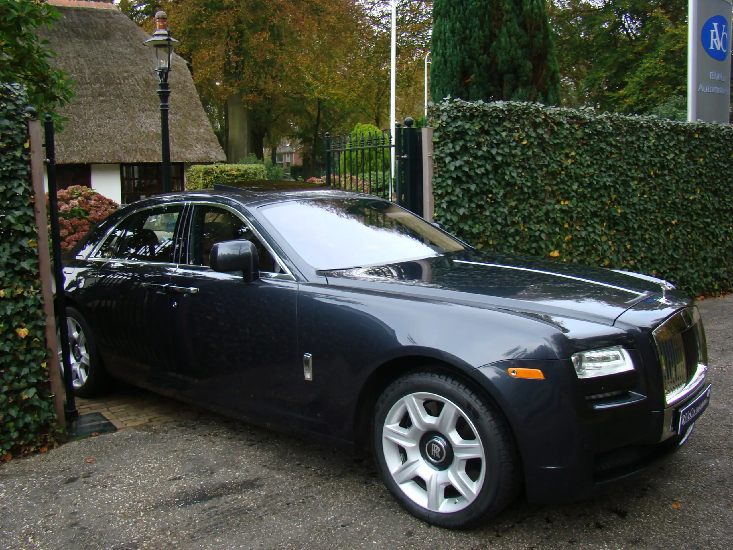 Rolls-Royce Ghost 2010