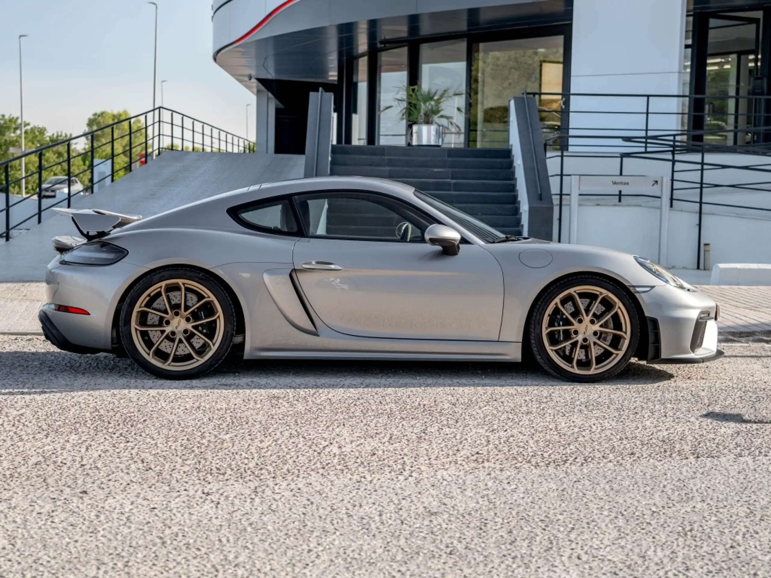 Porsche - Cayman