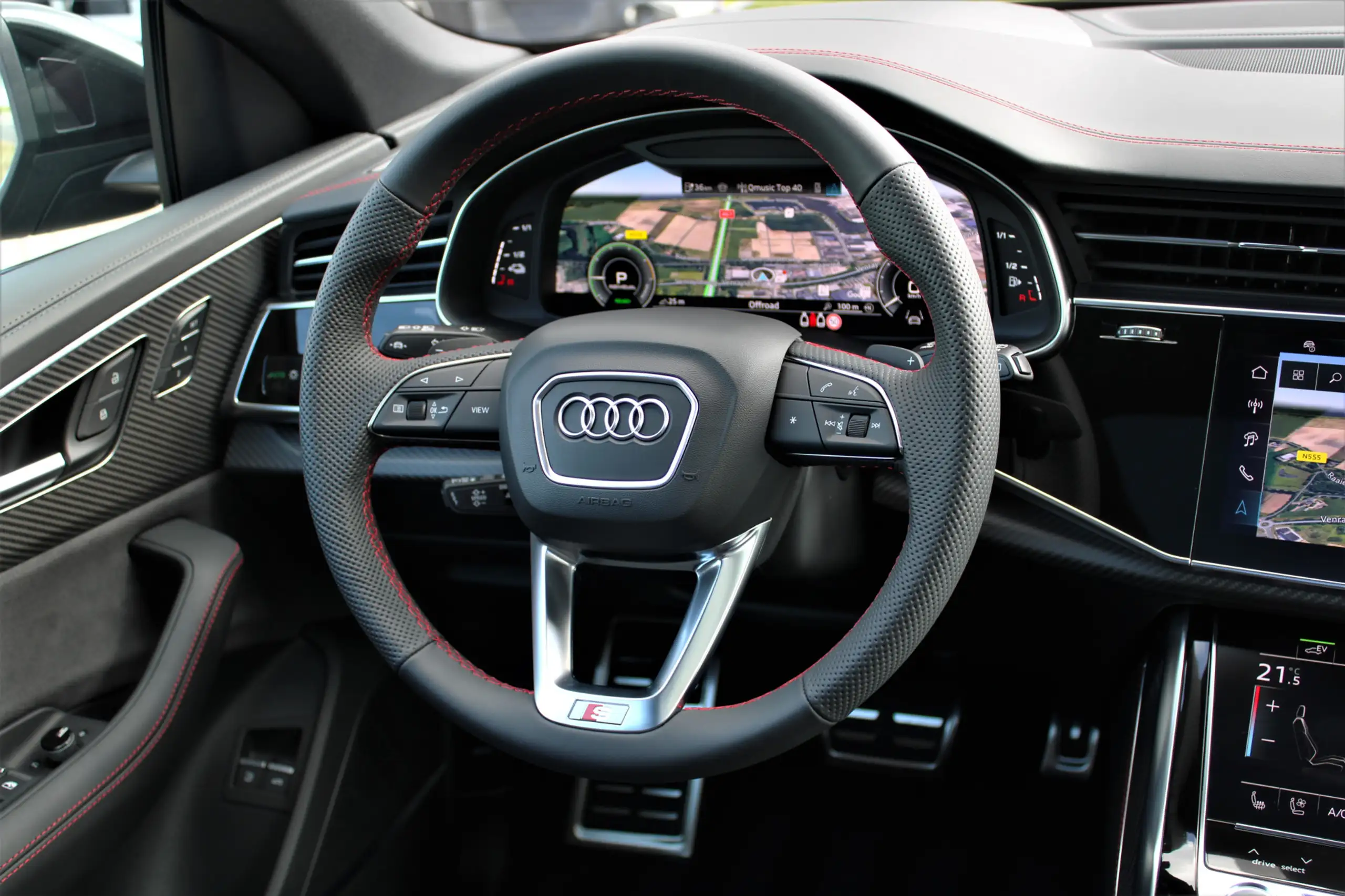 Audi - Q8