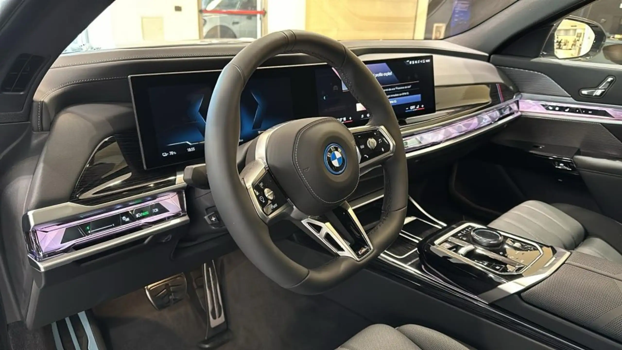 BMW - i7