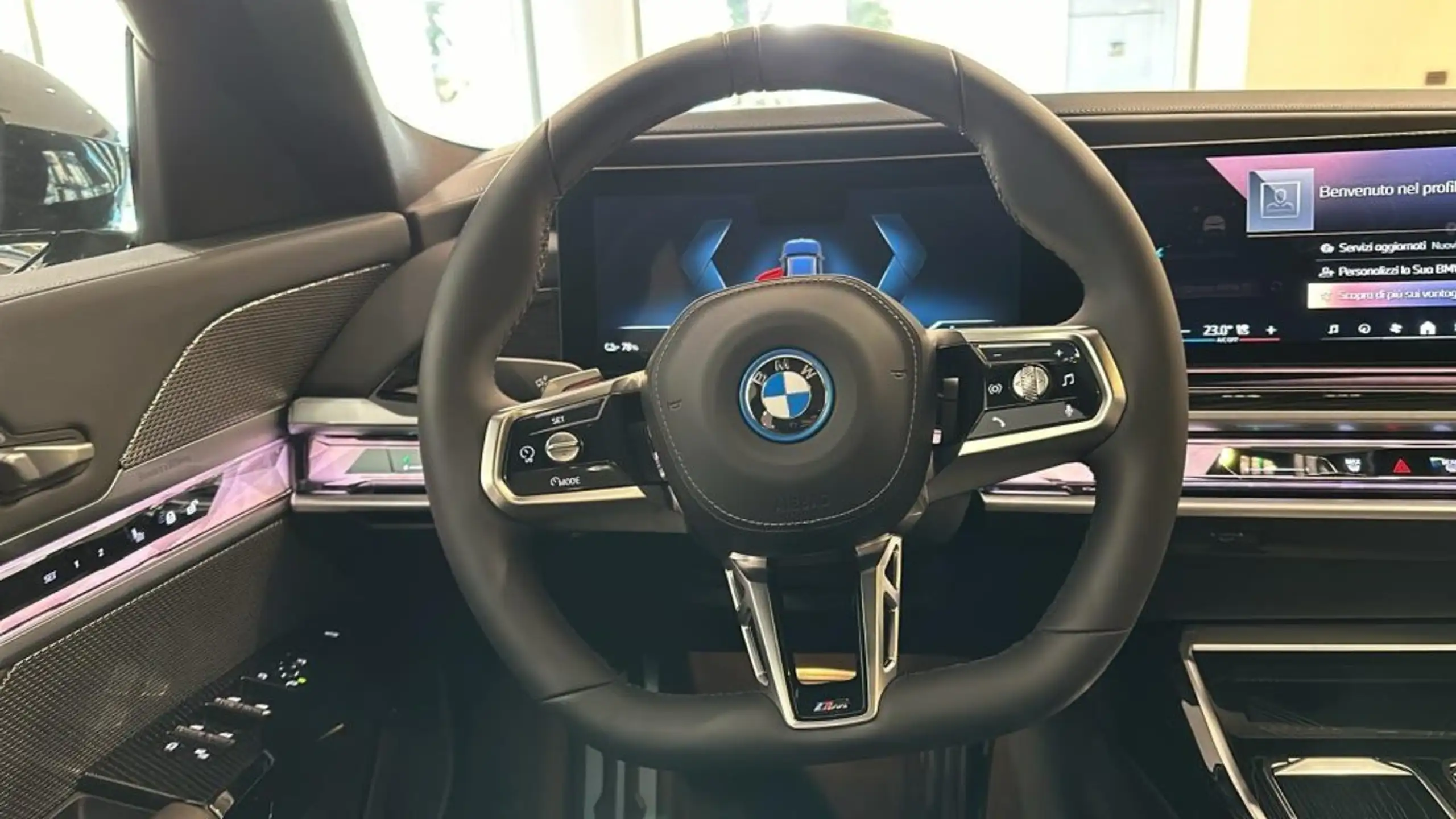 BMW - i7