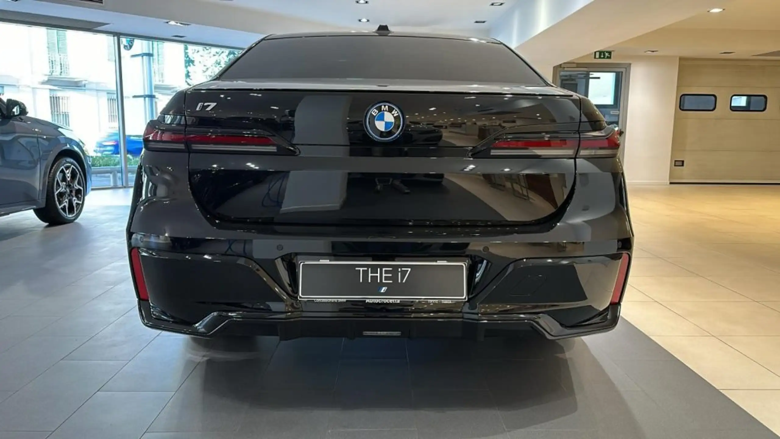 BMW - i7