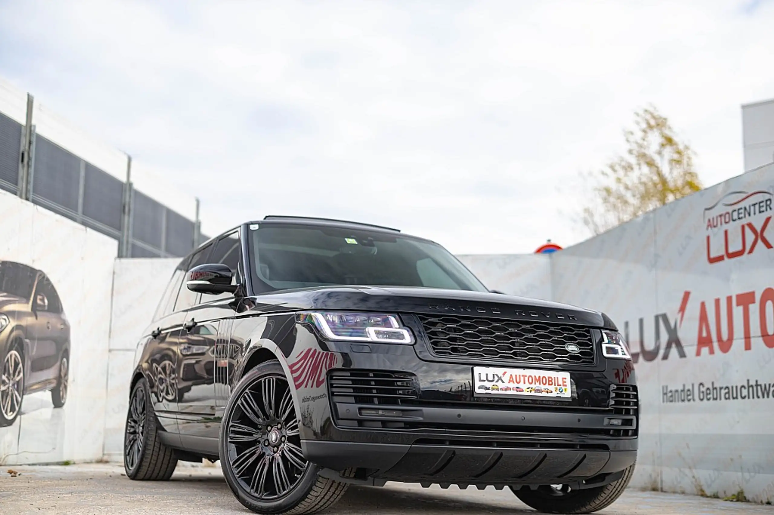 Land Rover - Range Rover