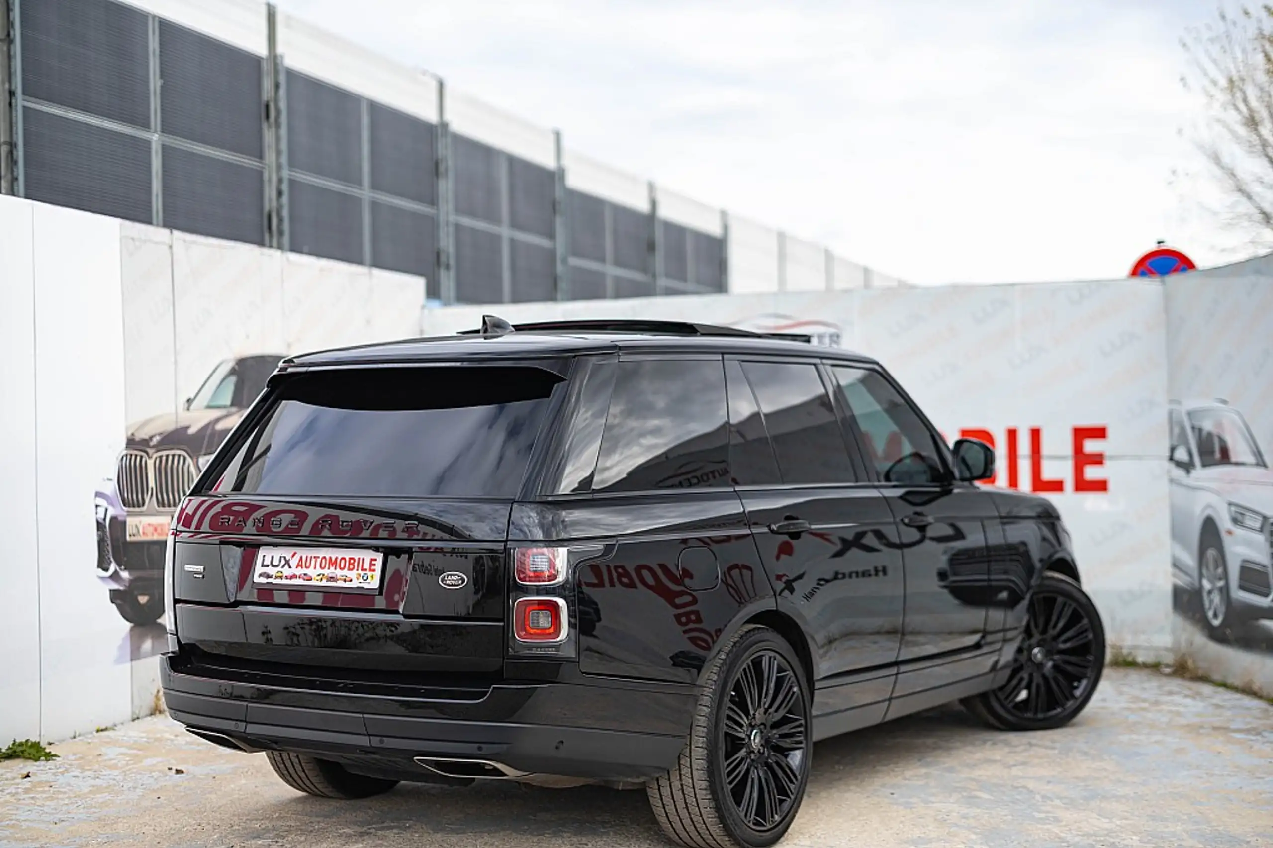 Land Rover - Range Rover