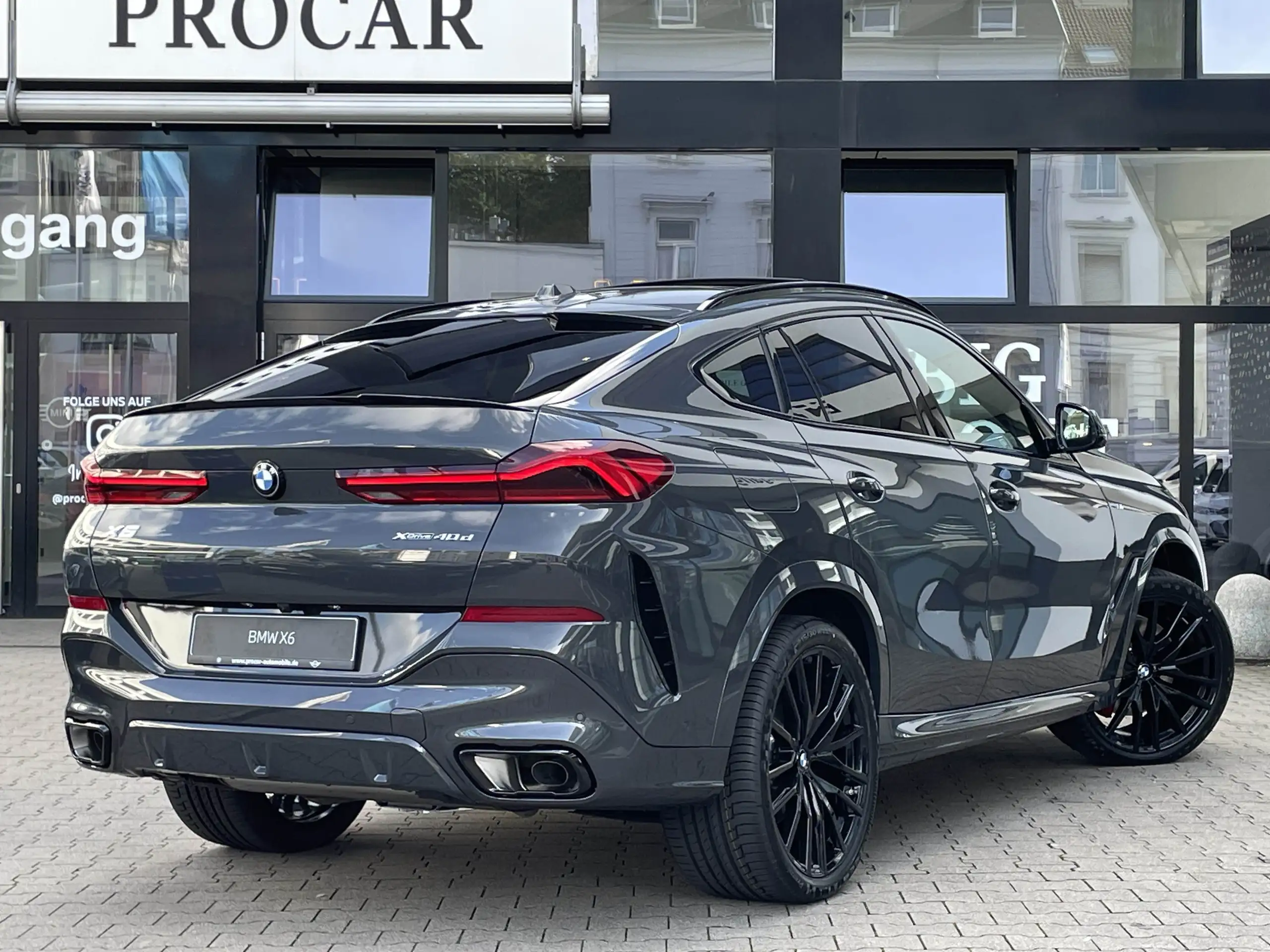 BMW - X6