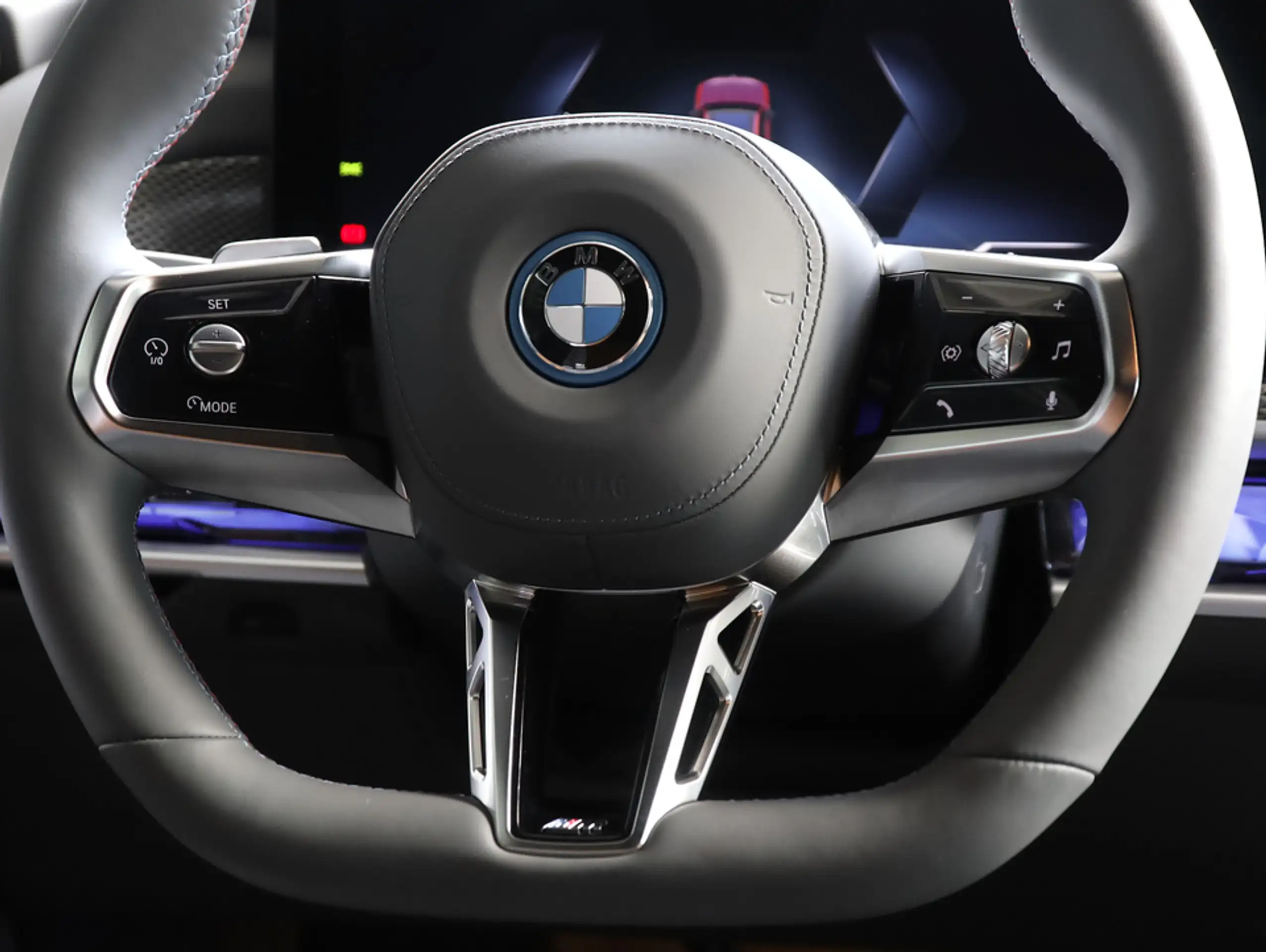 BMW - i7