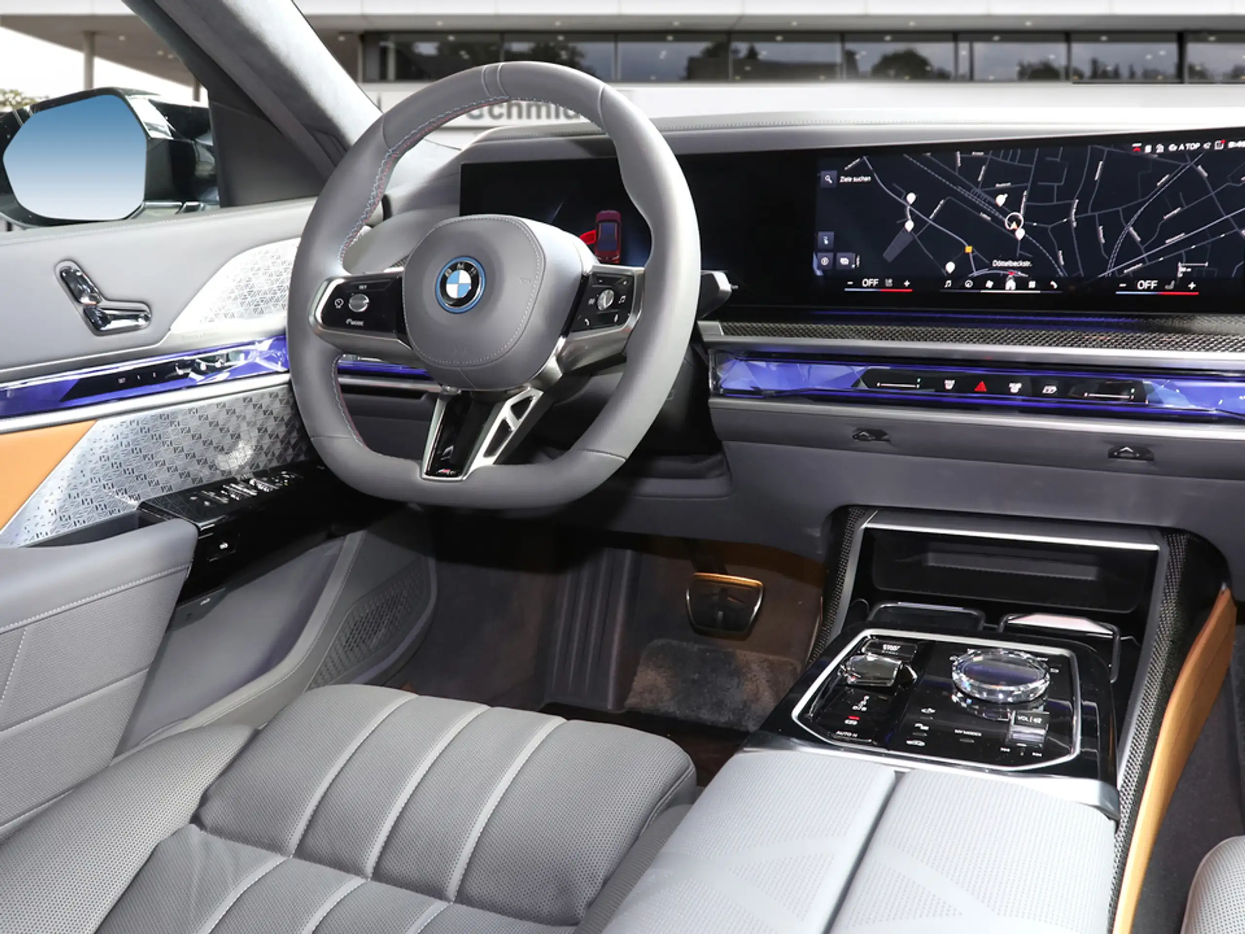 BMW - i7