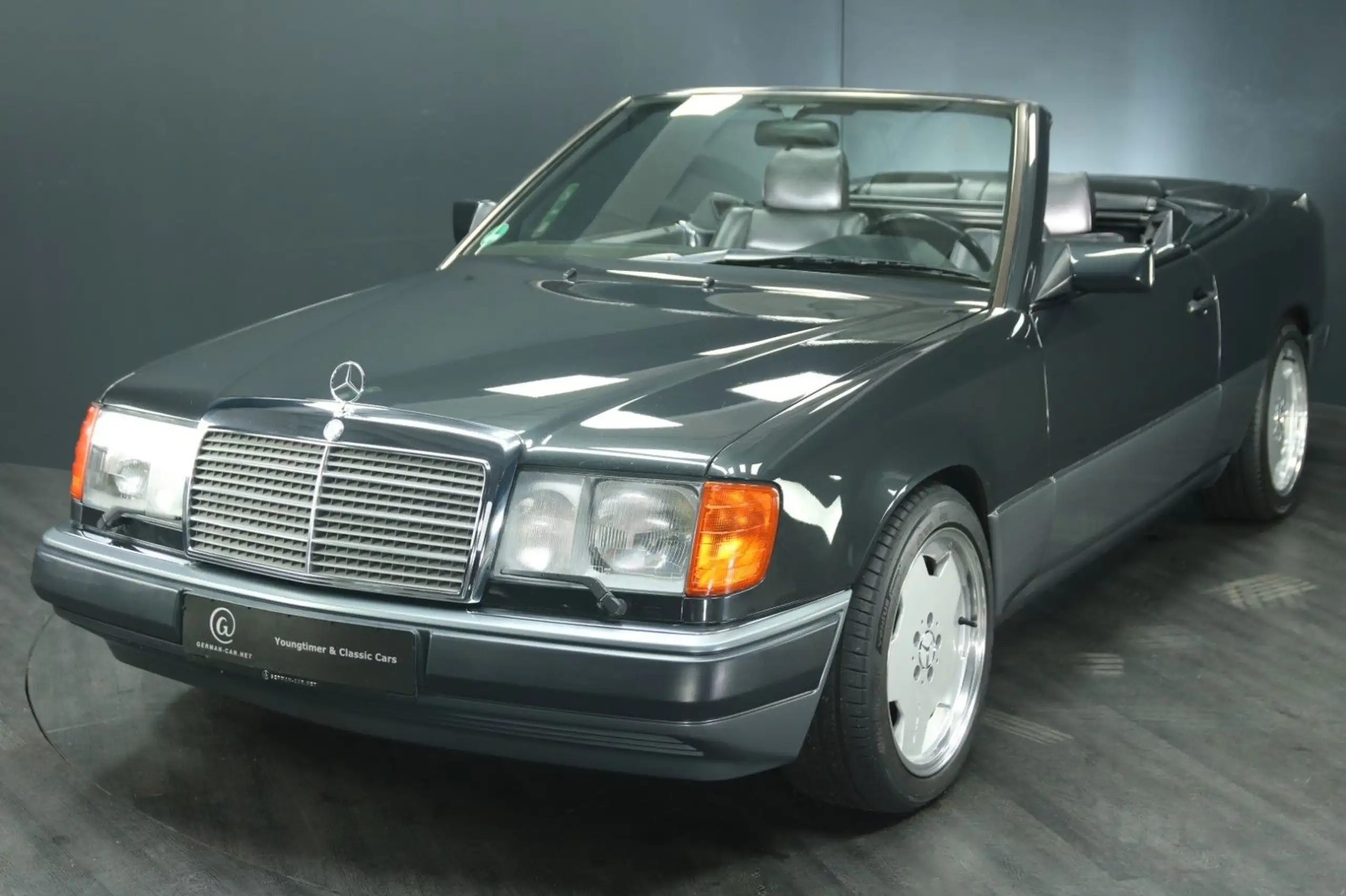 Mercedes-Benz 300 1993