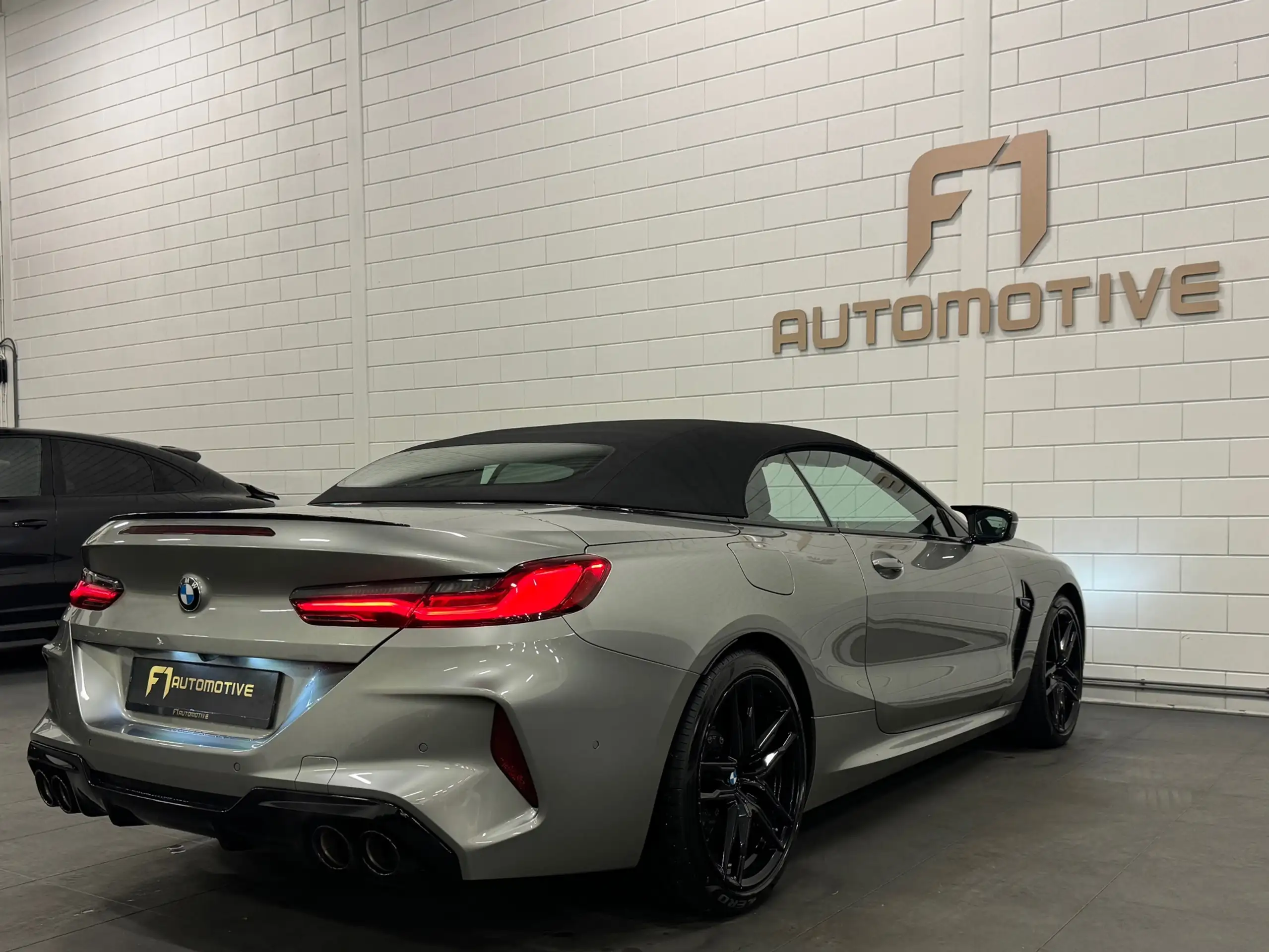 BMW - M8