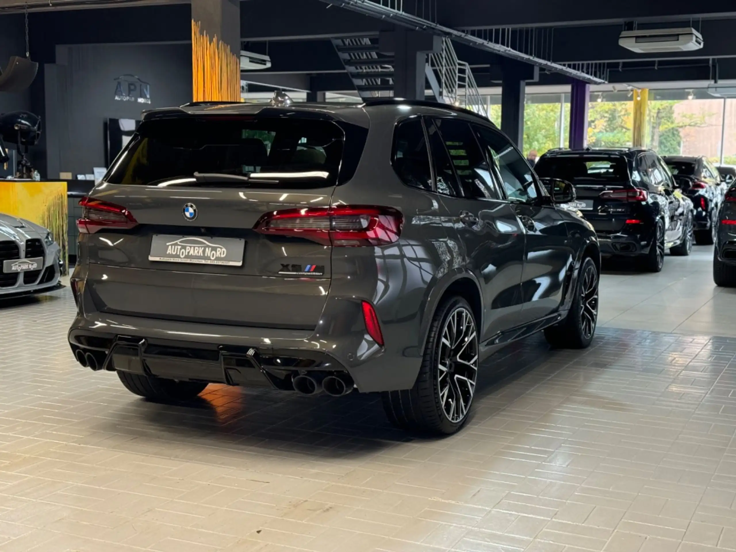 BMW - X5 M