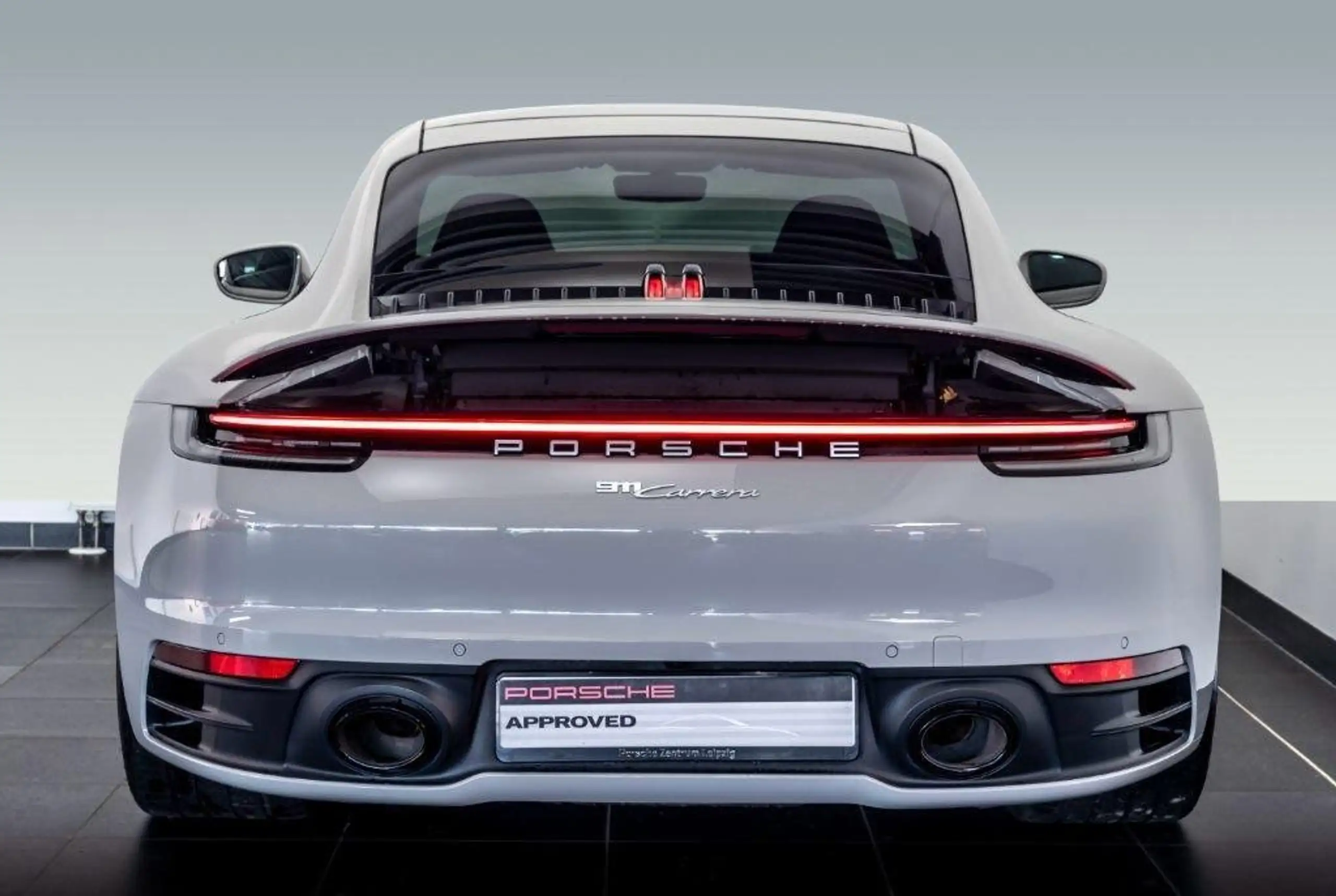 Porsche - 911