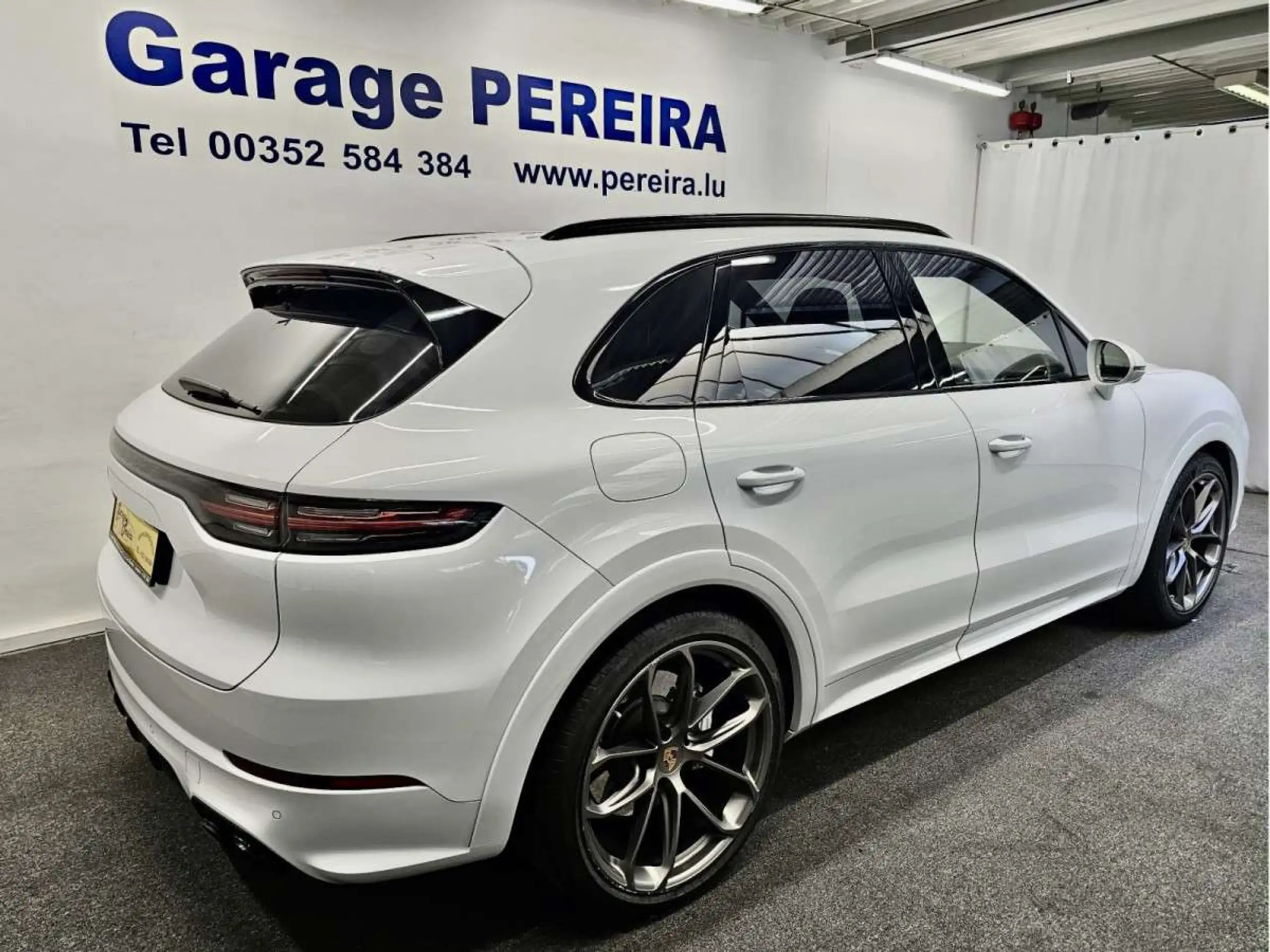 Porsche - Cayenne