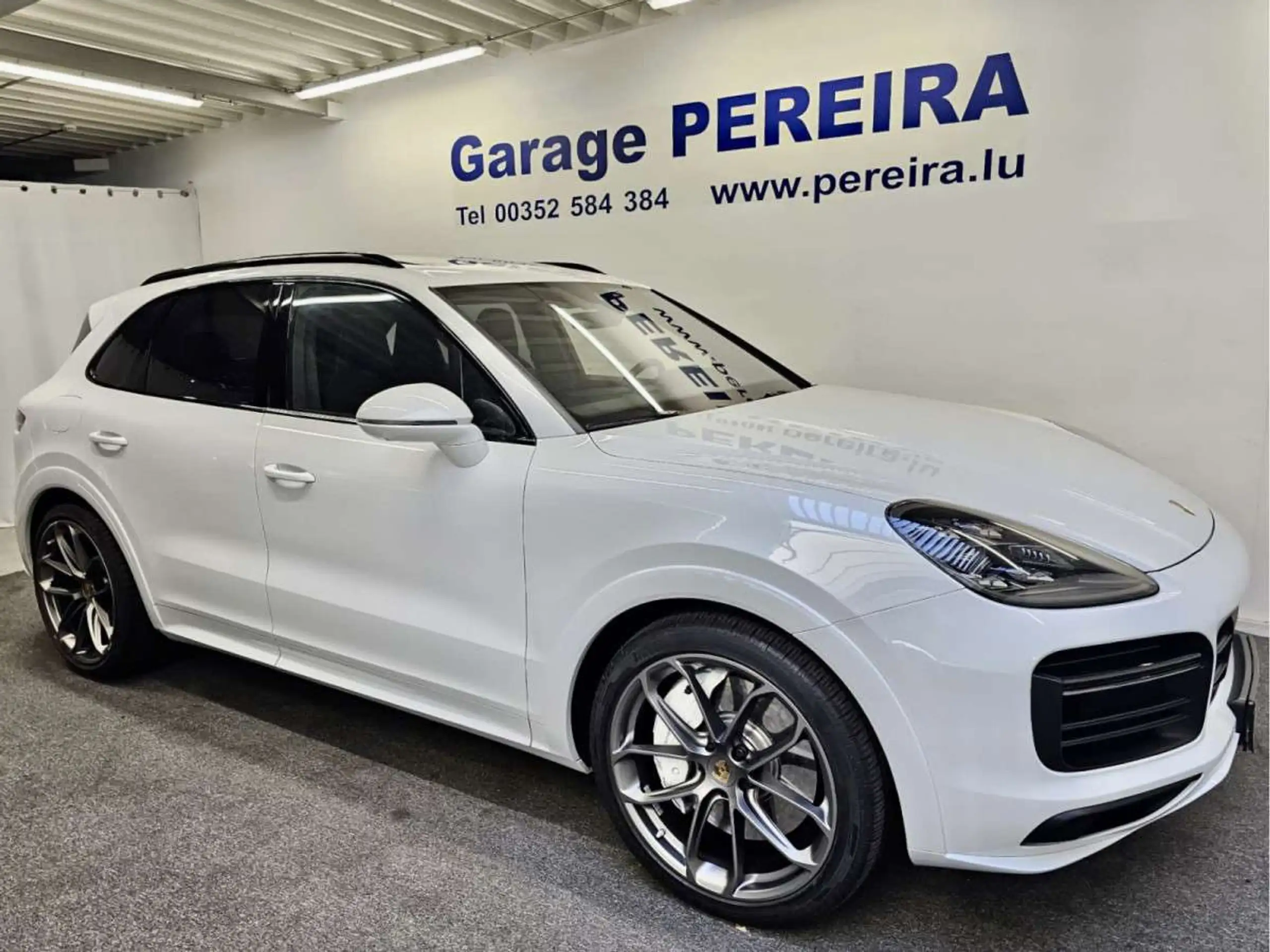 Porsche - Cayenne