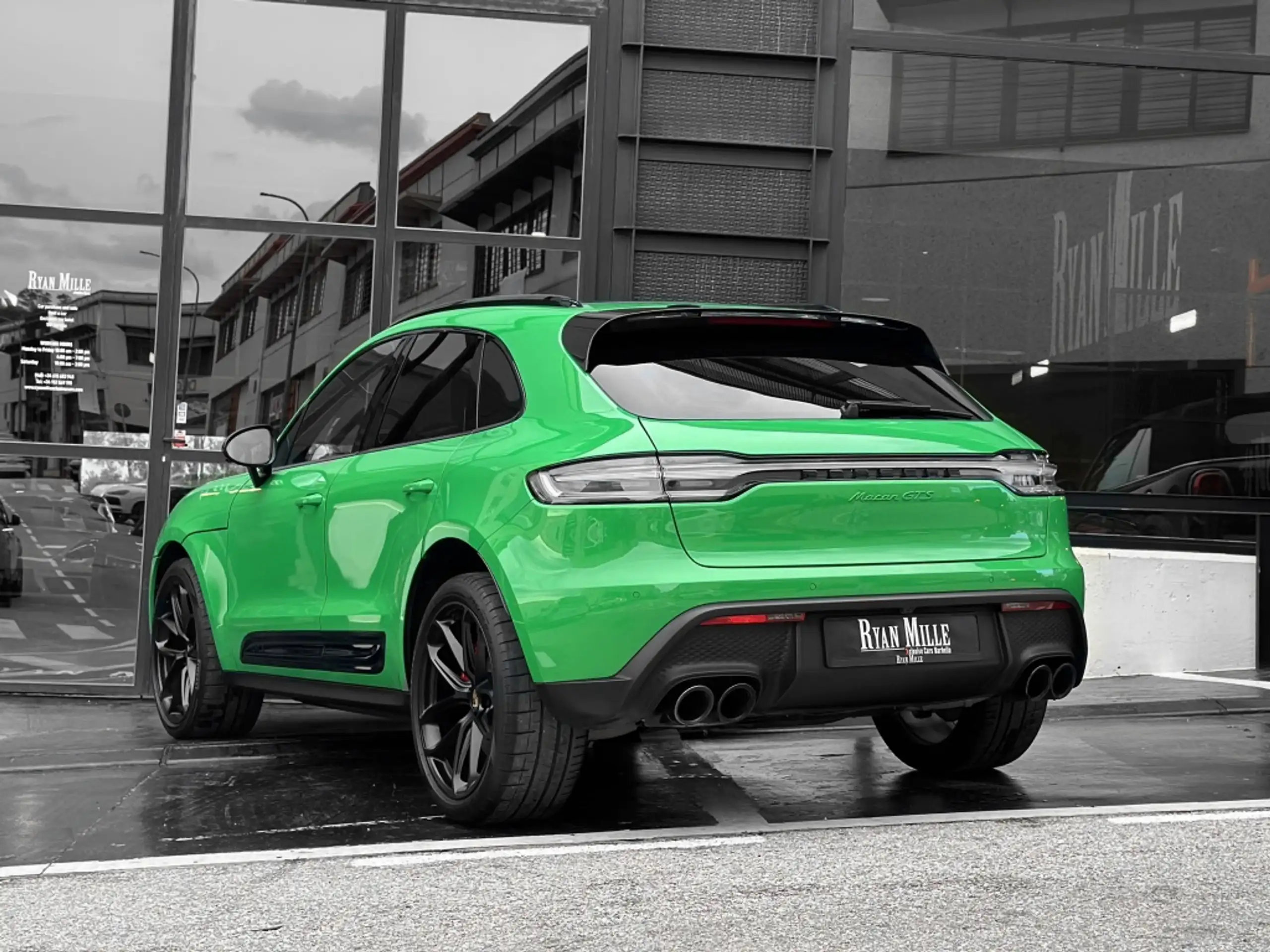 Porsche - Macan